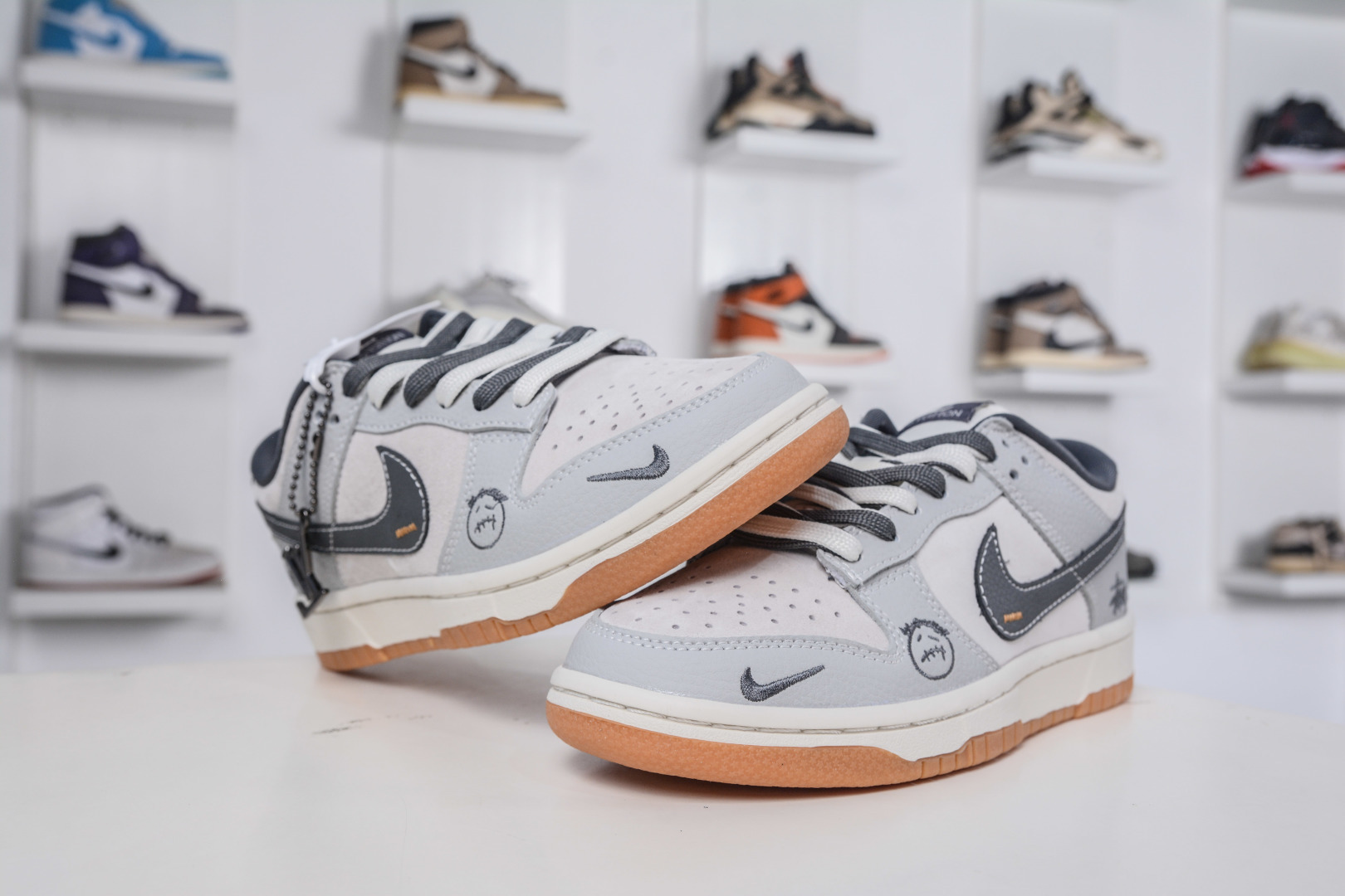 Nike SB Dunk Low X Stussy x Louis Vuitton LV斯图西联名-灰黑生胶 SG6688-006