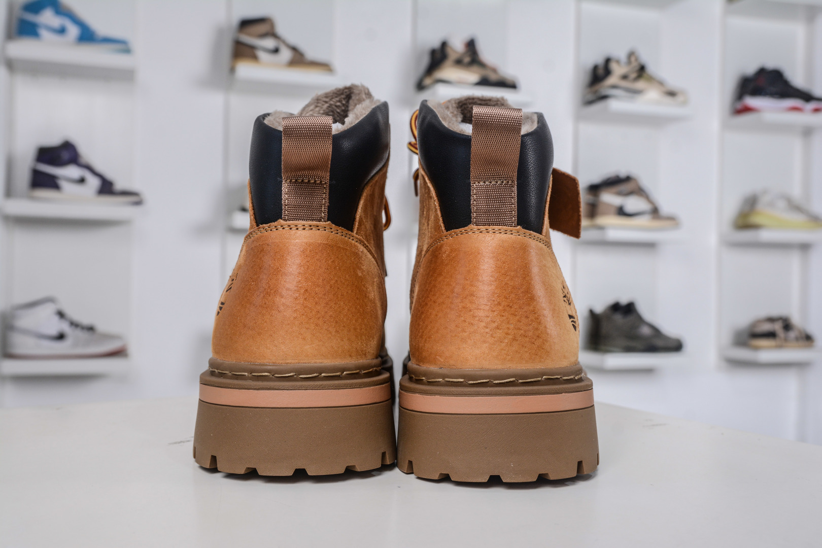 320 Timberland添柏岚/天伯伦秋冬新品（毛绒内里保暖锁热）秋冬必备户外休闲大黄靴系列 TB10039M