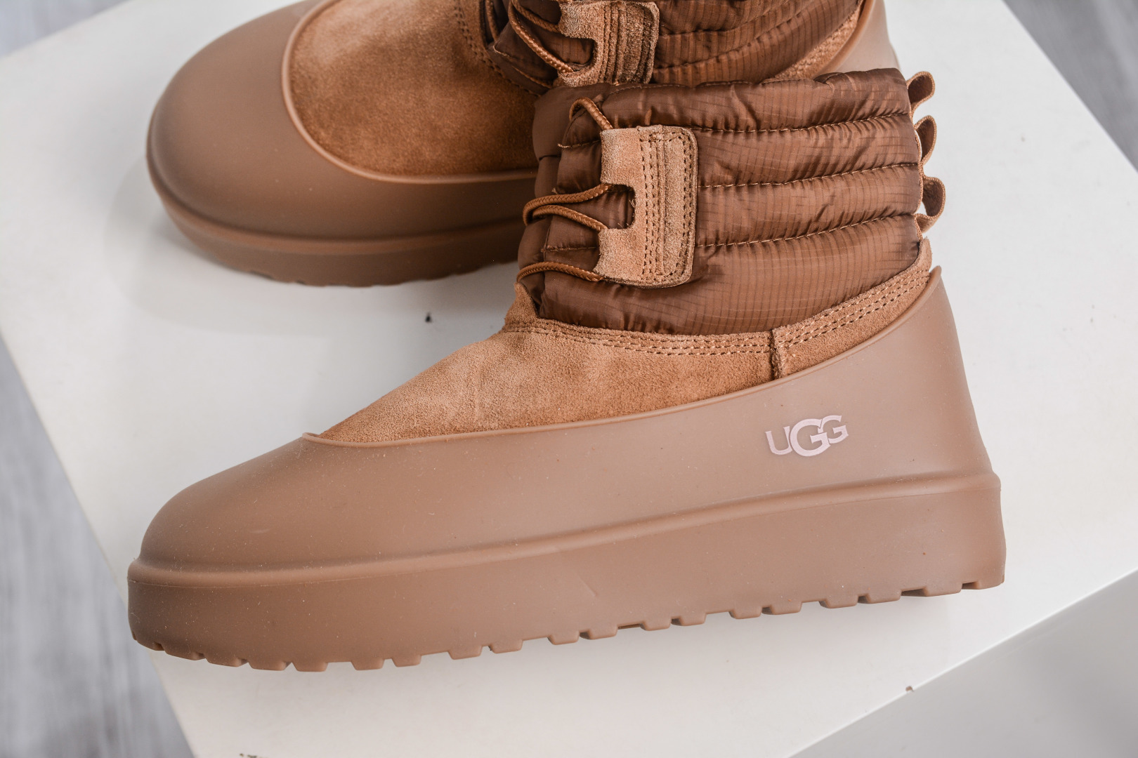 360 UGG Mini Lace-Up Weather 两用可拆卸 冬季中性款雪地靴 1120849