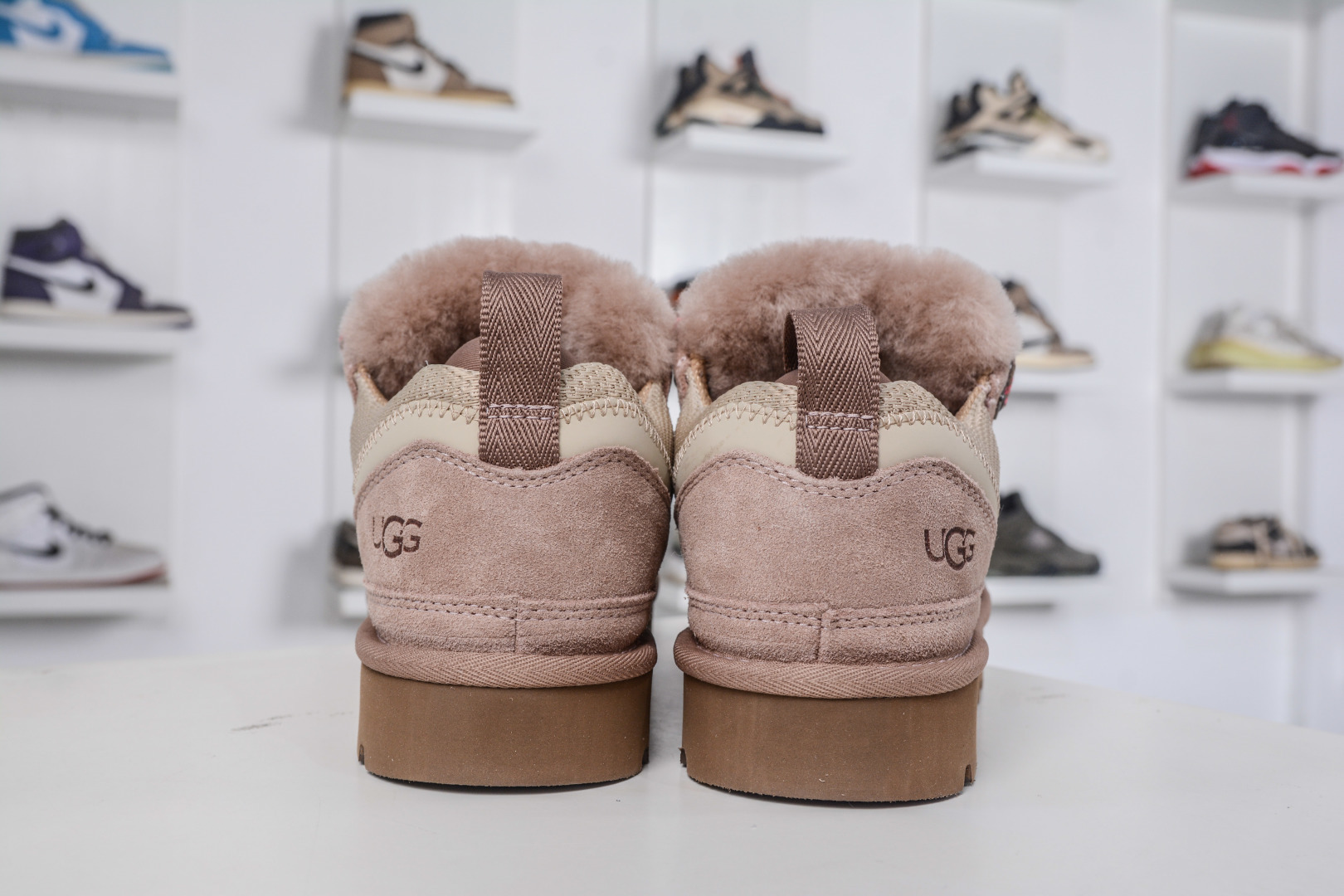 300 UGG 梅尔系列 鞋面设计 采用优质翻毛皮鞋面 再生弹道帆布网纱 双色扁平鞋带 1144032