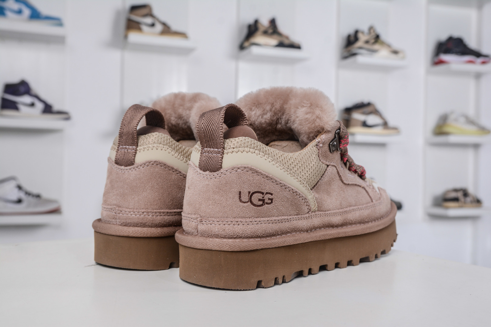 300 UGG 梅尔系列 鞋面设计 采用优质翻毛皮鞋面 再生弹道帆布网纱 双色扁平鞋带 1144032