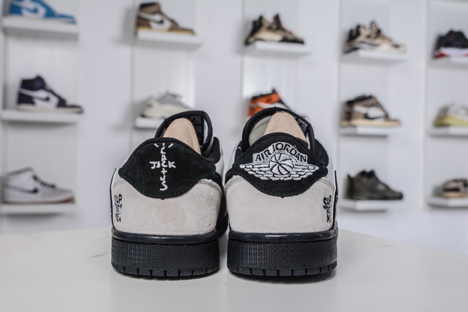 TS x Air Jordan x Supreme AJ1 Low 倒钩低帮联名SUP-白棕黑 DZ5899-032