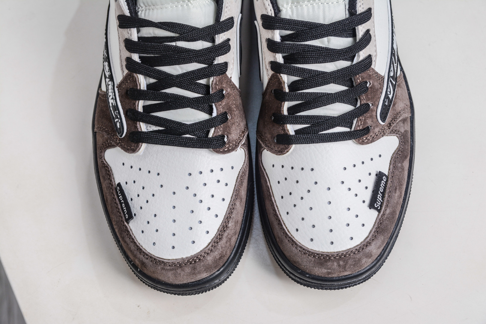 TS x Air Jordan x Supreme AJ1 Low 倒钩低帮联名SUP-白棕黑 DZ5899-032