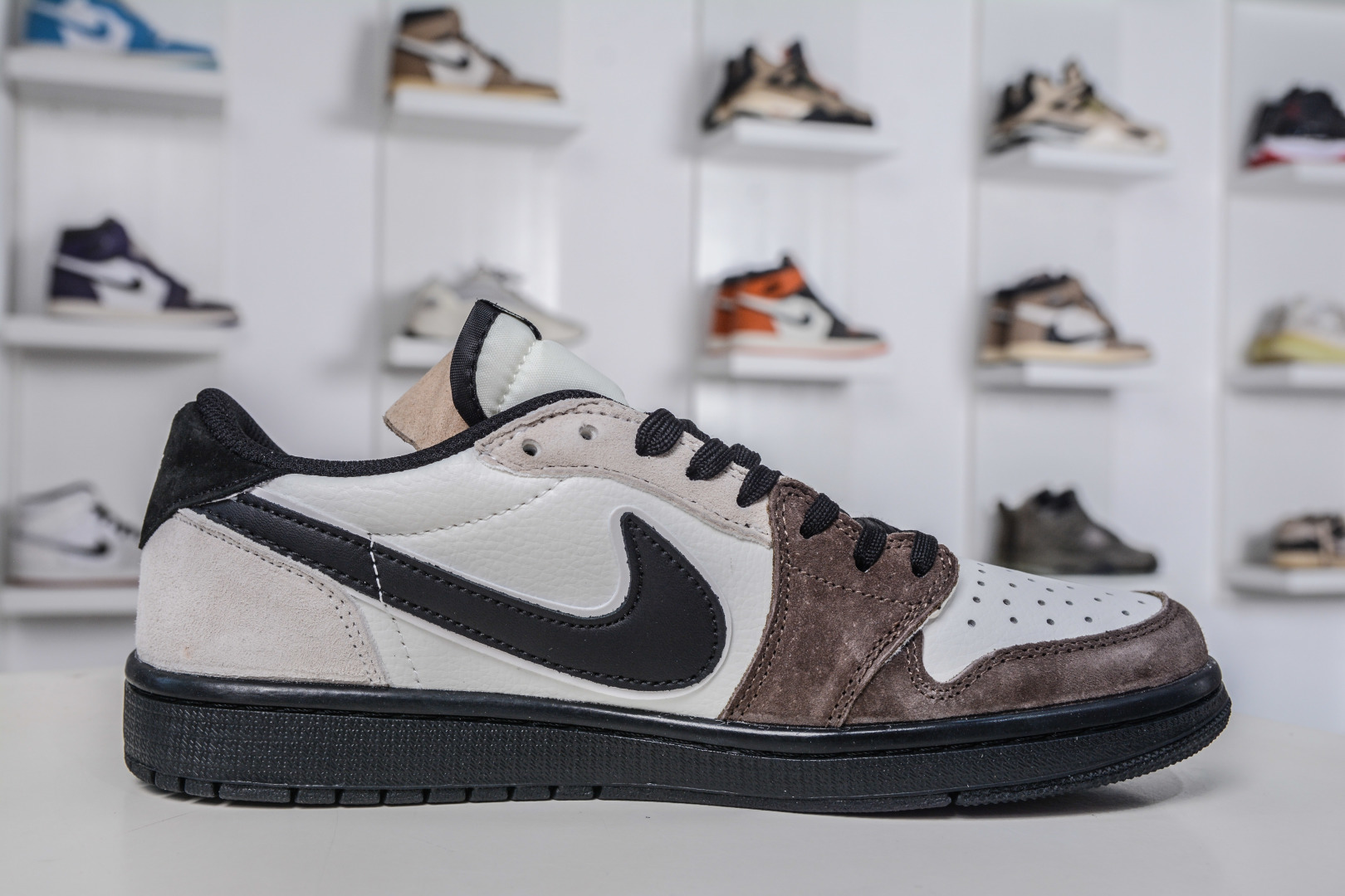 TS x Air Jordan x Supreme AJ1 Low 倒钩低帮联名SUP-白棕黑 DZ5899-032