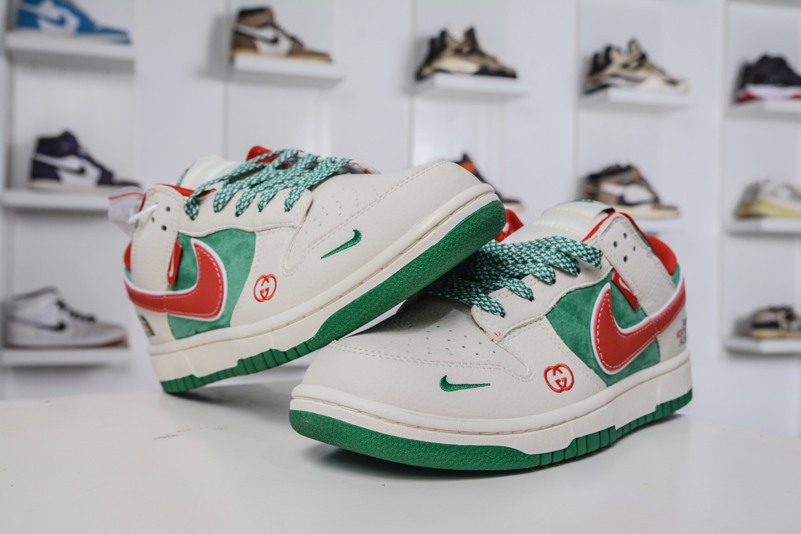 Nike SB Dunk Low x The North Face 北面联名-白绿红勾 DG1988-011