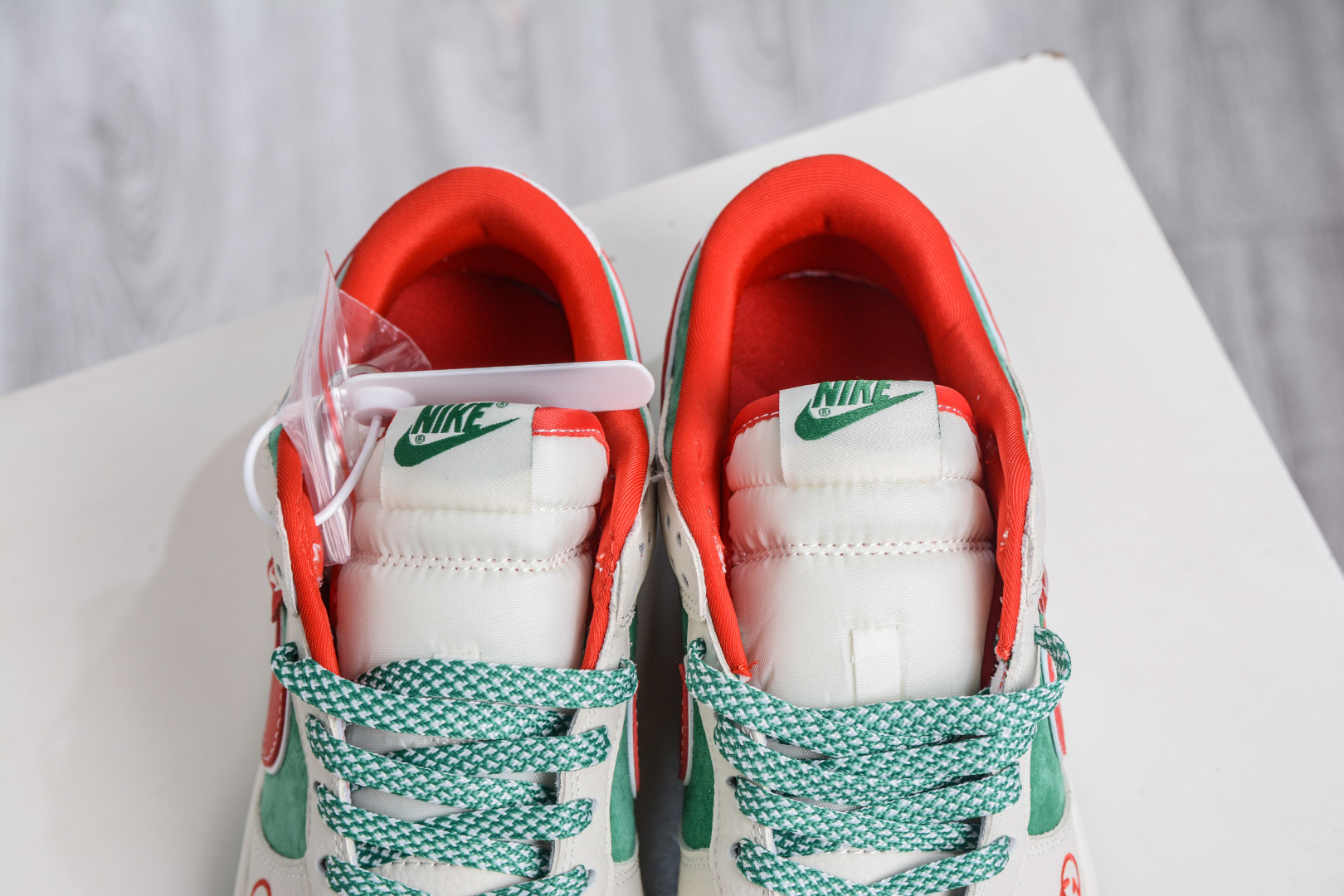 Nike SB Dunk Low x The North Face 北面联名-白绿红勾 DG1988-011