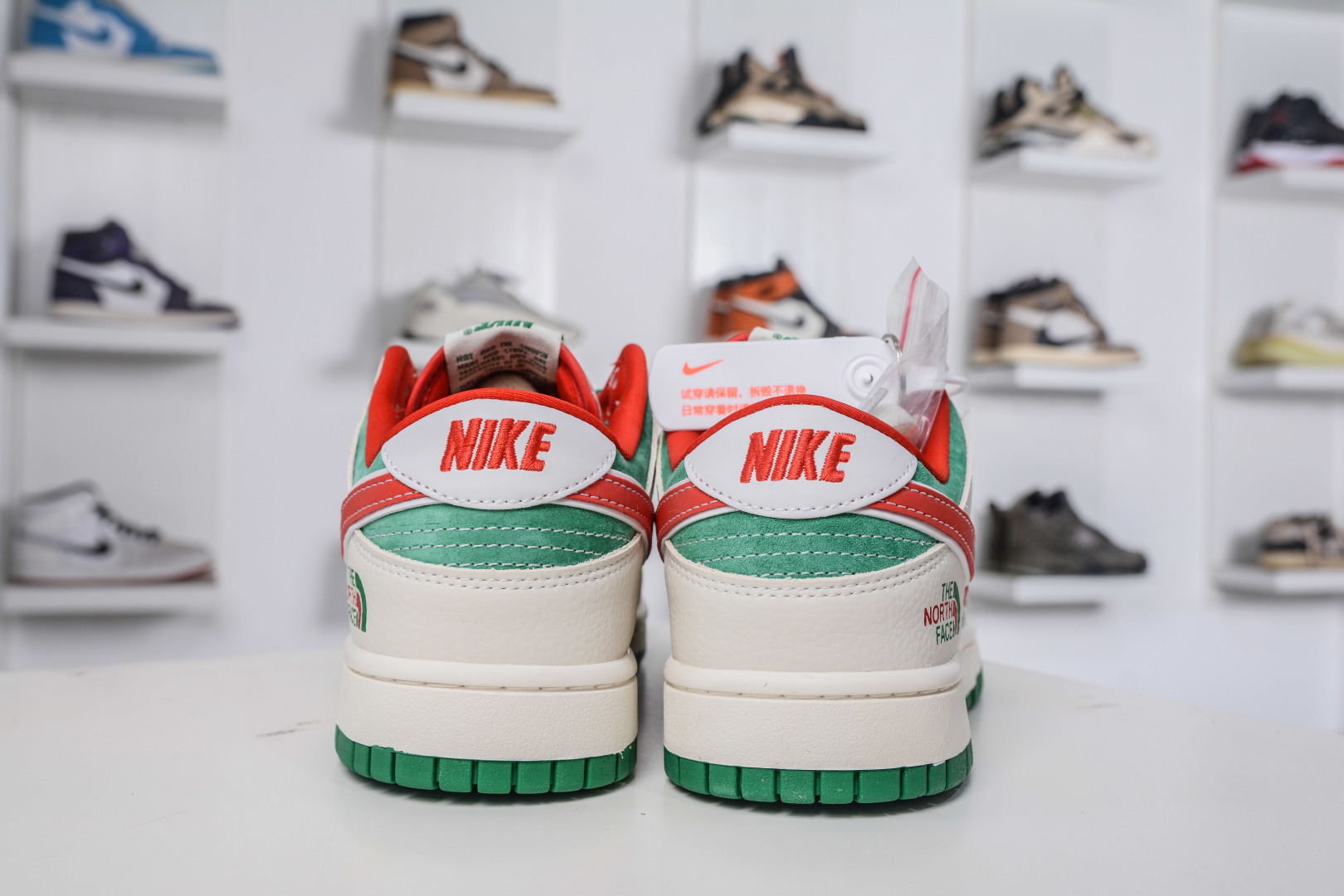 Nike SB Dunk Low x The North Face 北面联名-白绿红勾 DG1988-011