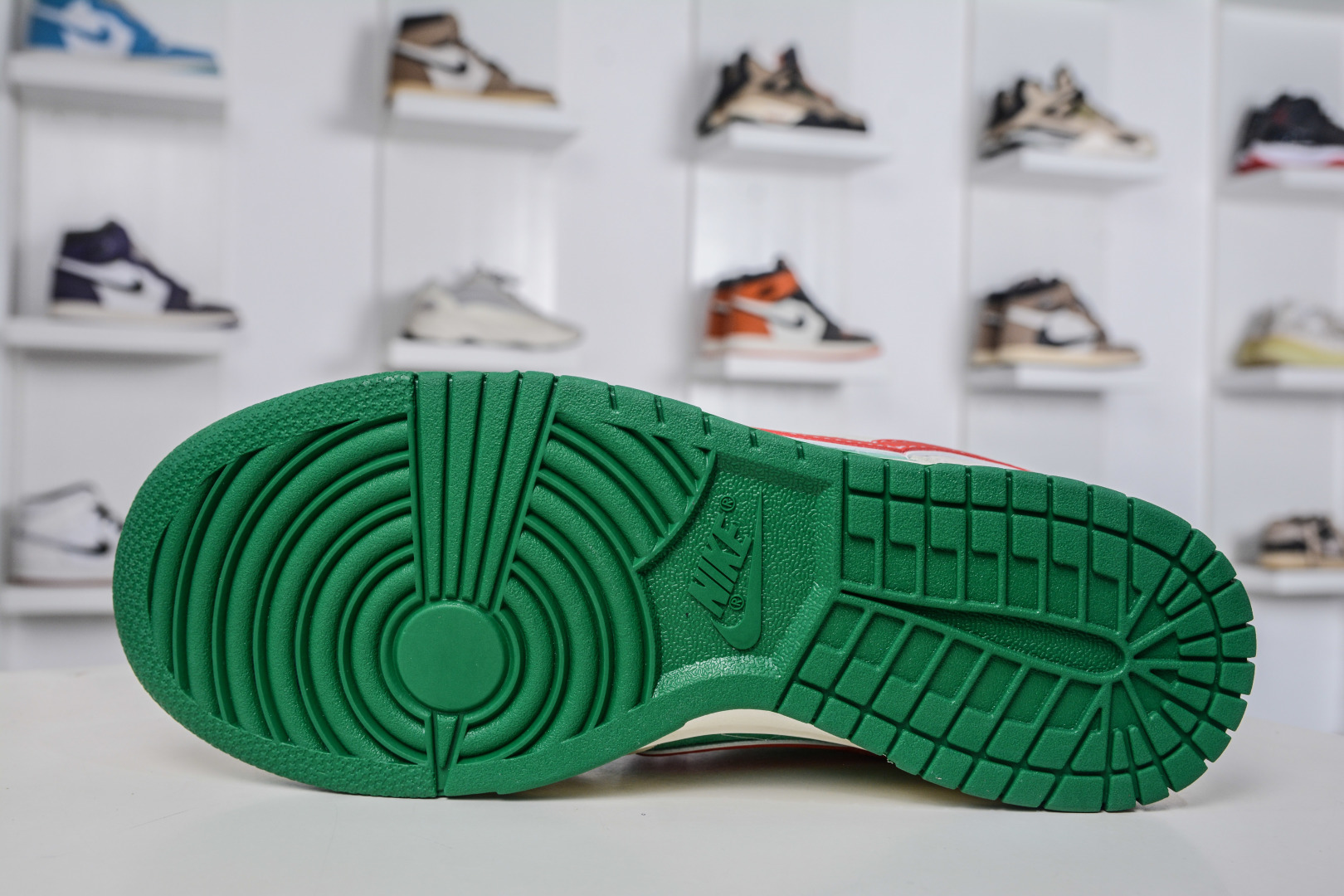 Nike SB Dunk Low x The North Face 北面联名-白绿红勾 DG1988-011