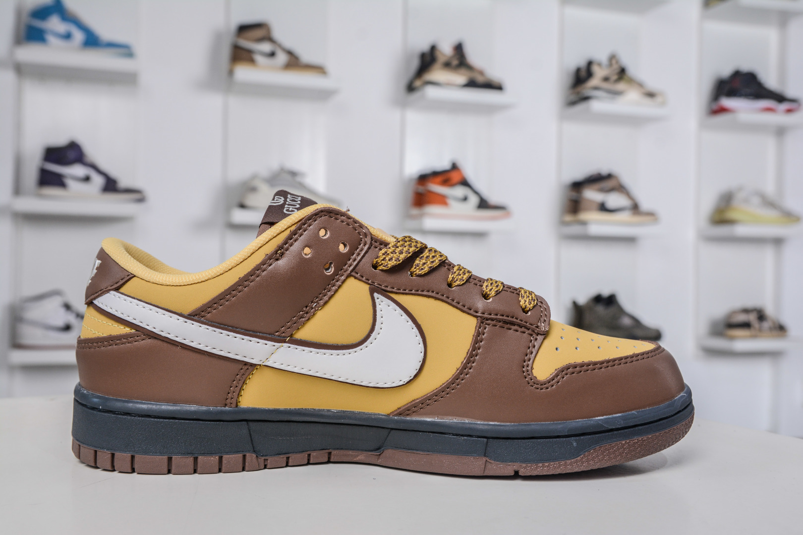 Nike SB Dunk Low x GUCCI 古驰联名-棕黄 DJ1988-001