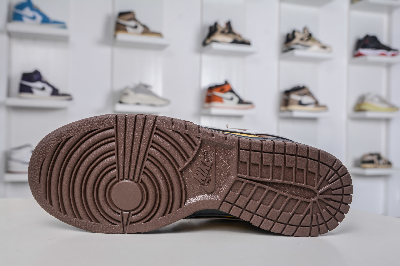 Nike SB Dunk Low x GUCCI 古驰联名-棕黄 DJ1988-001