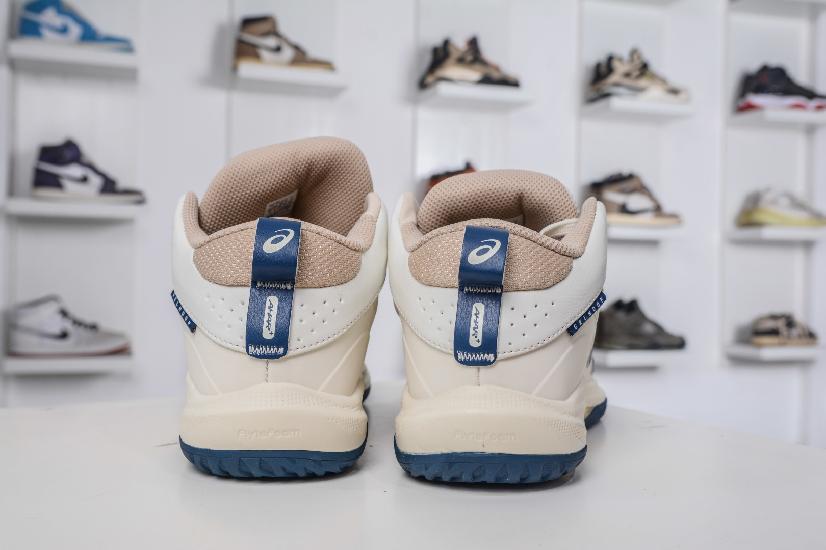 220 Asics Gelhoop V17 S亚瑟士 减震助弹防滑篮球鞋 1063A101-103