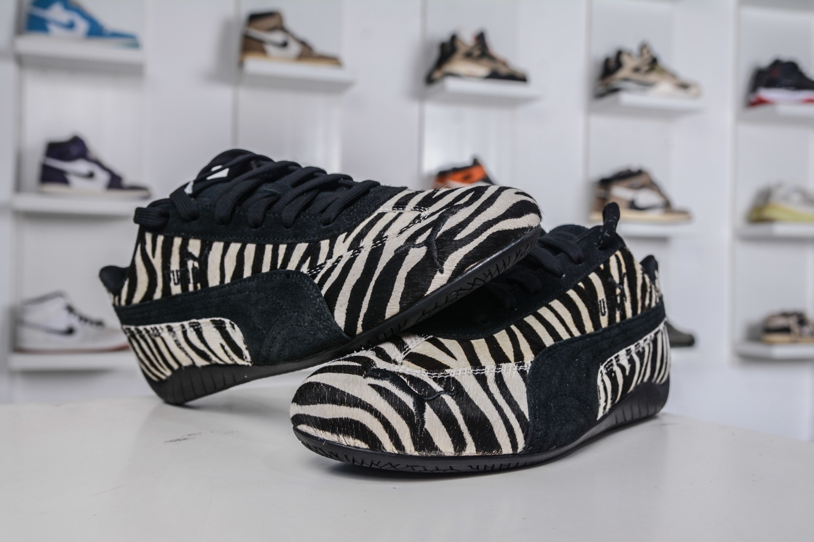 Puma Speedcat Sparco 彪马罗马阿莫尔系列 复古运动休闲赛车跑鞋 403356-01-Top High Quatity Cheap Sneakers Fashion Clothing Clothes Bags handbags Shoes of all Brand wholesale With The best Quality And Beautiful Price from China Factory Chinese suppliers wholesaler seller Puma Speedcat Sparco 彪马罗马阿莫尔系列 复古运动休闲赛车跑鞋 403356-01