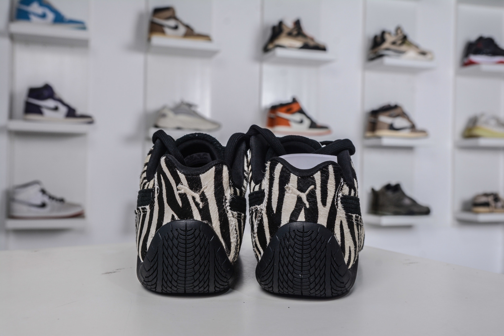 Puma Speedcat Sparco 彪马罗马阿莫尔系列 复古运动休闲赛车跑鞋 403356-01-Top High Quatity Cheap Sneakers Fashion Clothing Clothes Bags handbags Shoes of all Brand wholesale With The best Quality And Beautiful Price from China Factory Chinese suppliers wholesaler seller Puma Speedcat Sparco 彪马罗马阿莫尔系列 复古运动休闲赛车跑鞋 403356-01