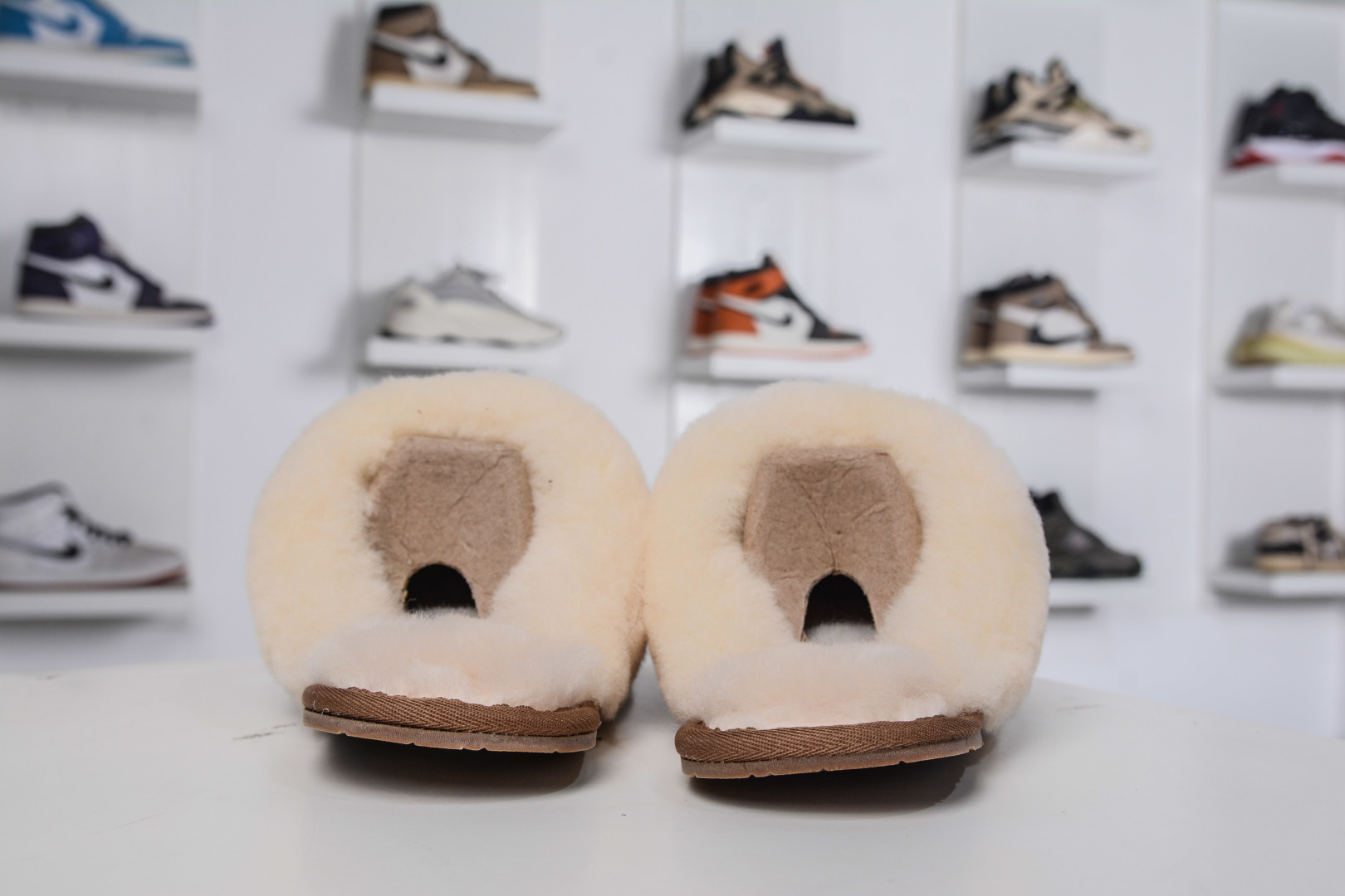 UGG 星拖 1cm薄底 雪地靴女款 1016872