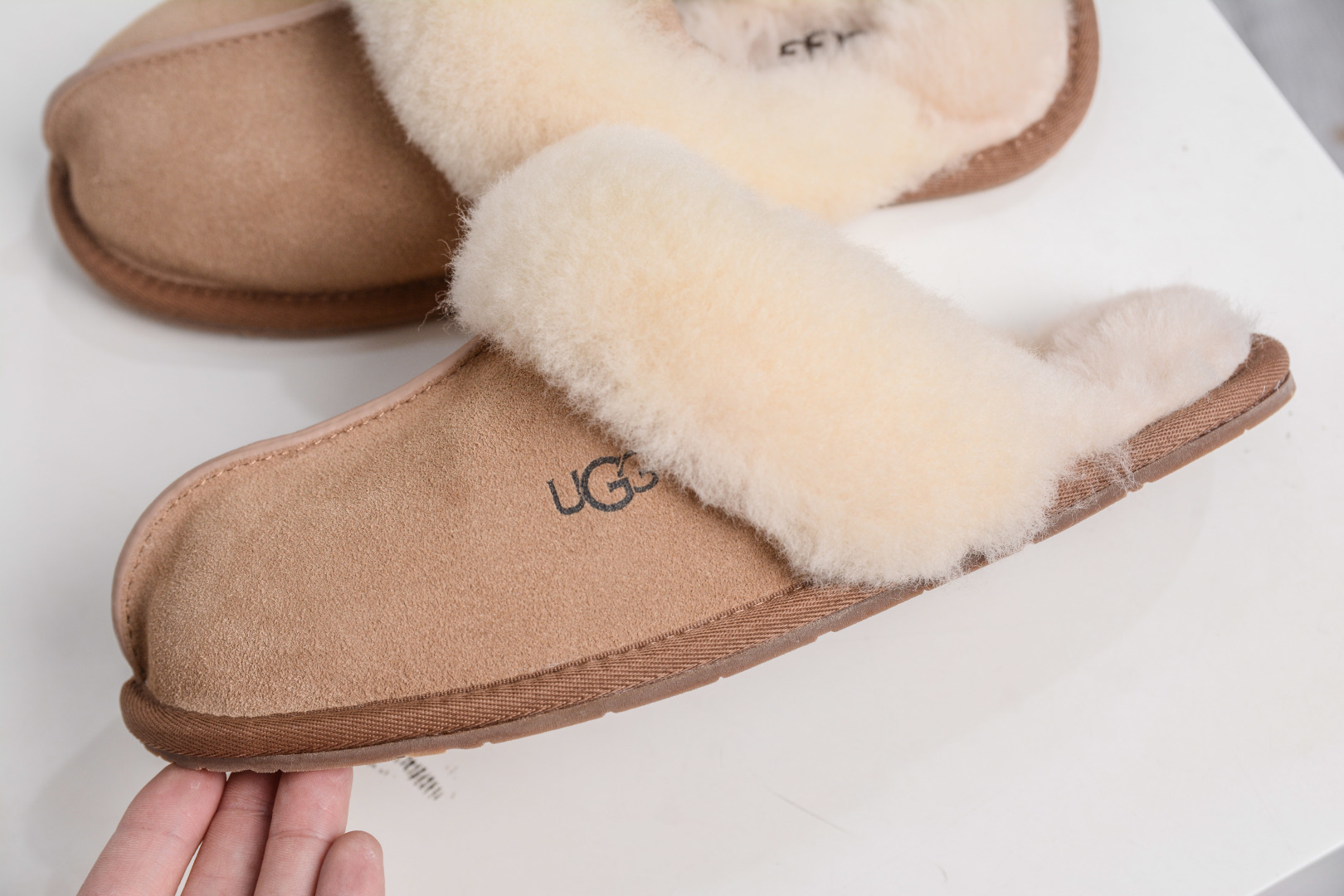 UGG 星拖 1cm薄底 雪地靴女款 1016872