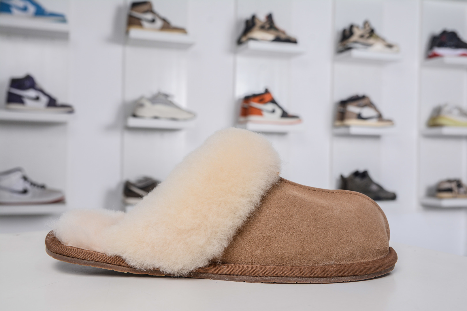 UGG 星拖 1cm薄底 雪地靴女款 1016872