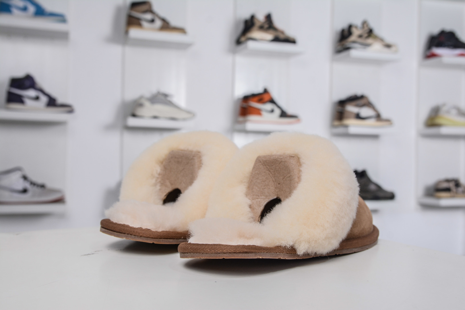 UGG 星拖 1cm薄底 雪地靴女款 1016872