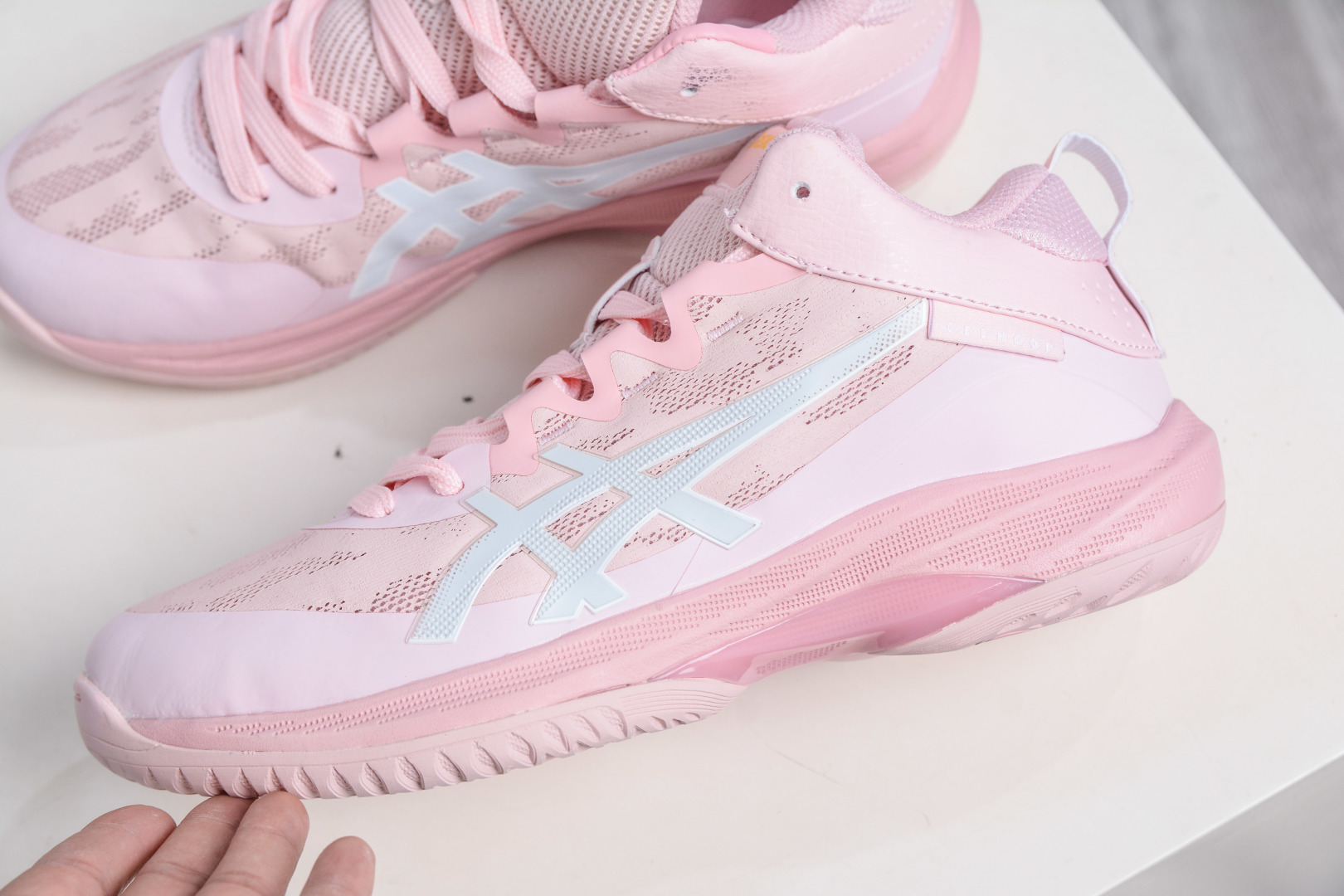 220 Asics Gelhoop V17 S亚瑟士 减震助弹防滑篮球鞋 1063A110-700