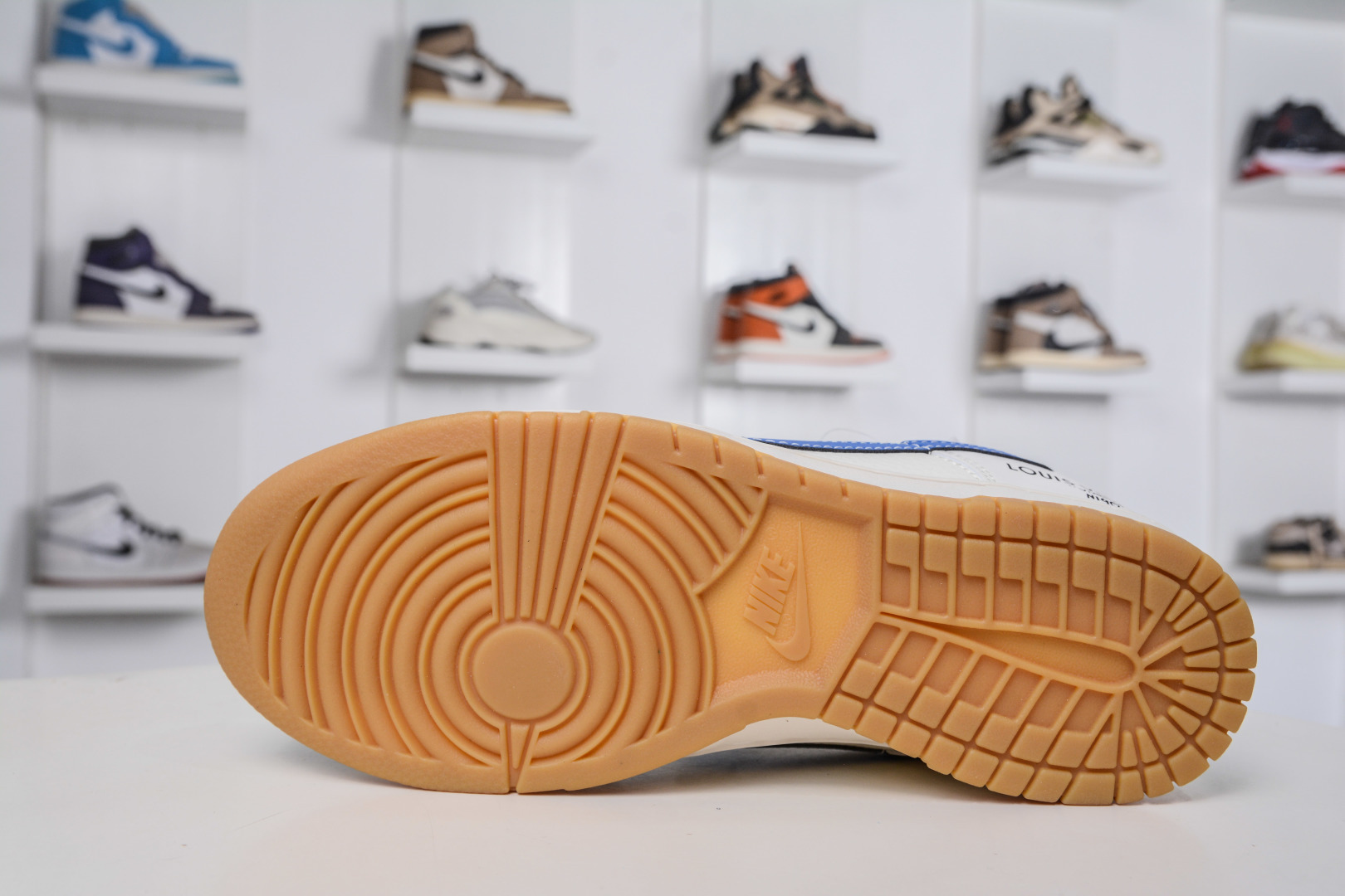 Nike SB Dunk Low x Louis Vuitton LV联名-米黑篮生胶 JP1628-003