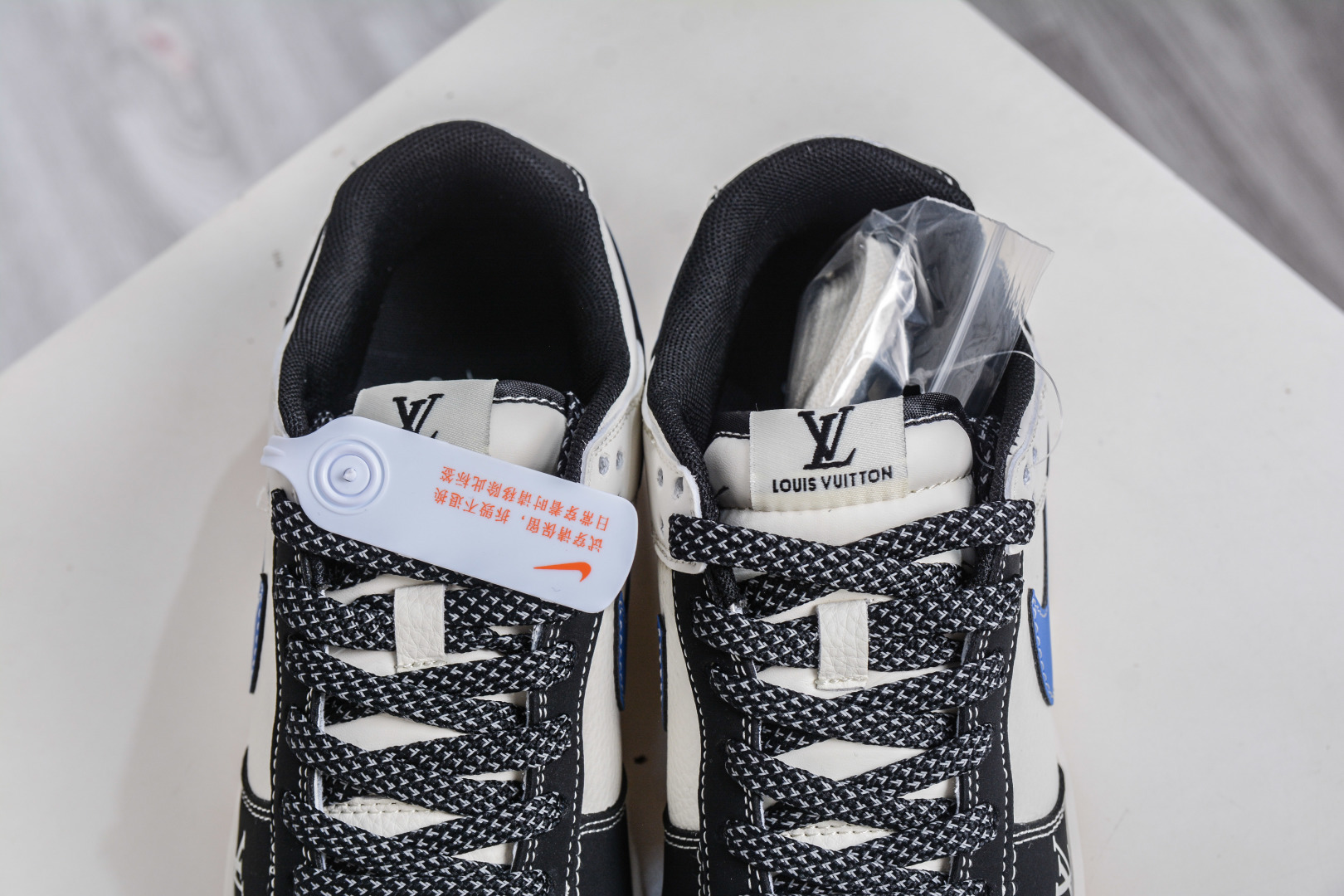 Nike SB Dunk Low x Louis Vuitton LV联名-米黑篮生胶 JP1628-003