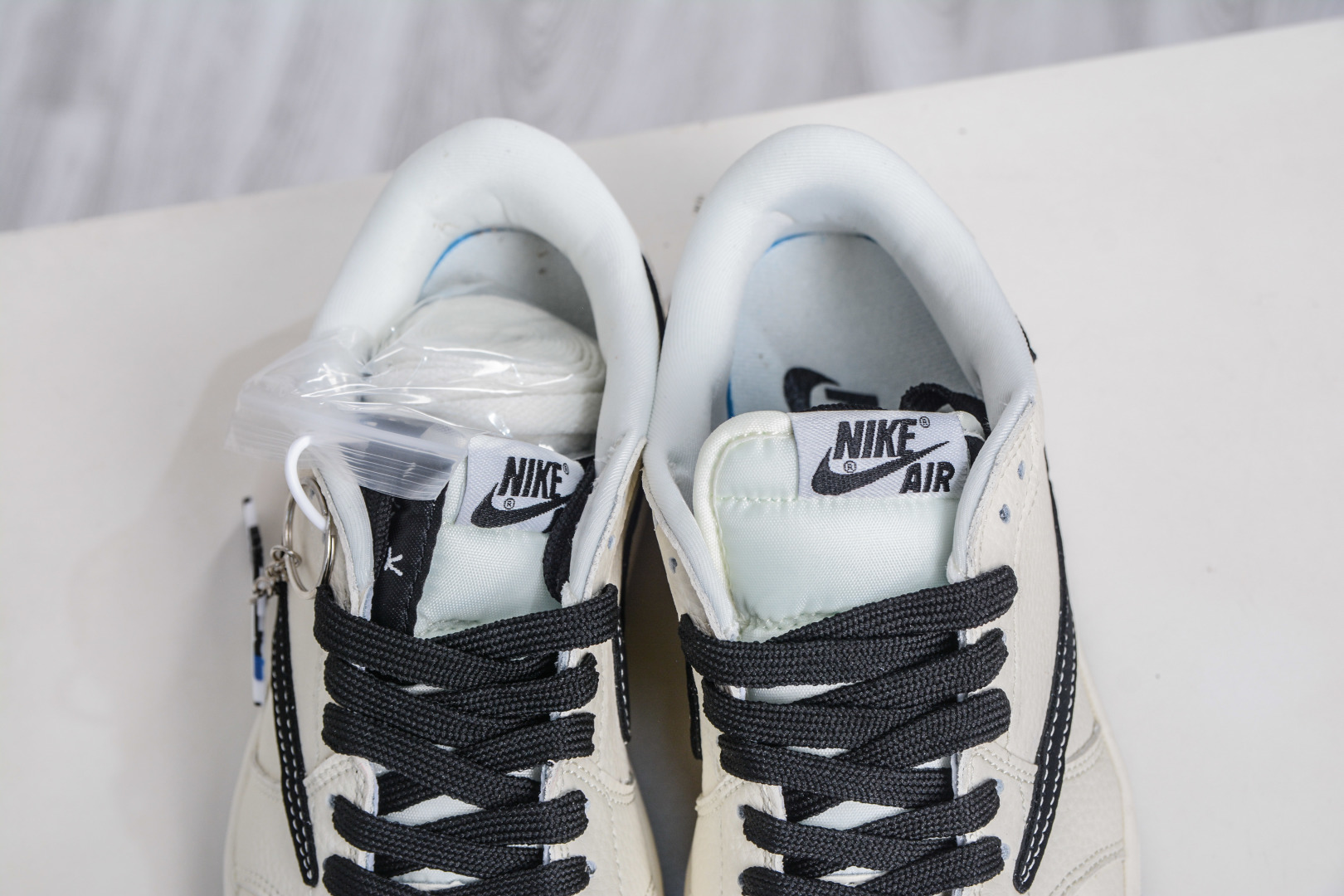 TS x Air Jordan x NIKE 倒钩低帮NIKE联名-米白黑 DD7866-105