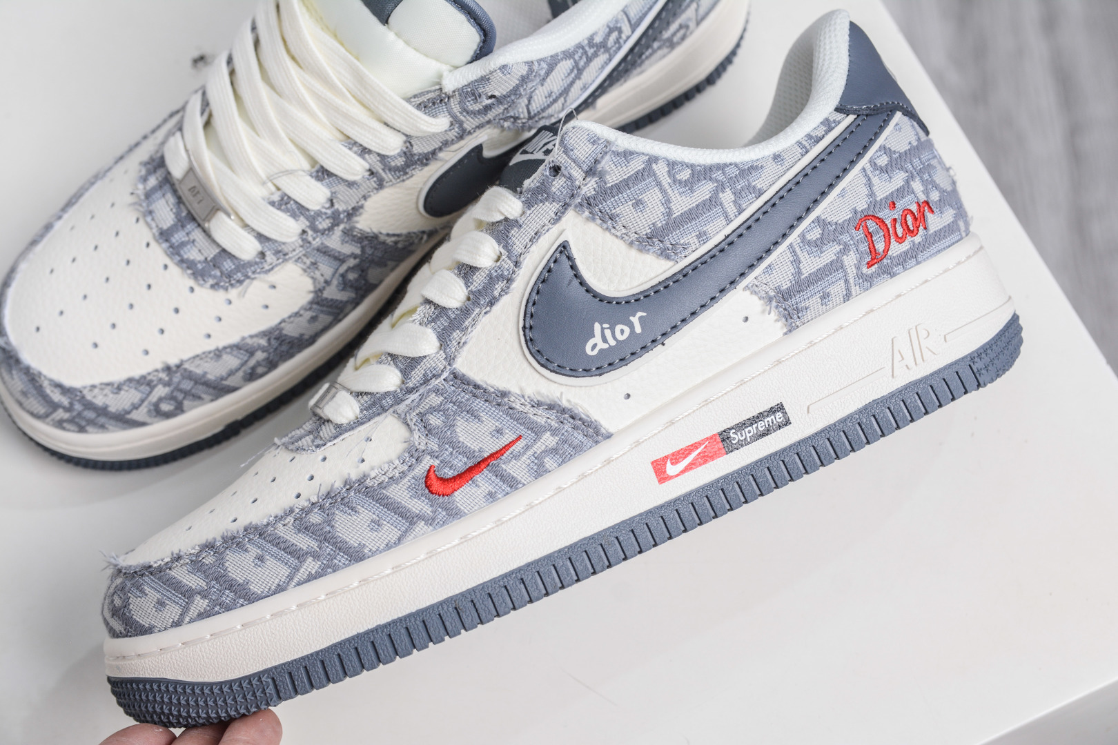 Nike Air Force 1 Low 07 x DIOR 迪奥联名-米白灰 MZ9588-807-High Quatity Cheap Brand wholesale wholesaler seller Clothes Bags handbags Sneakers Top Fashion Clothing Shoes from China Factory Chinese suppliers best Quality Beautiful Price Nike Air Force 1 Low 07 x DIOR 迪奥联名-米白灰 MZ9588-807