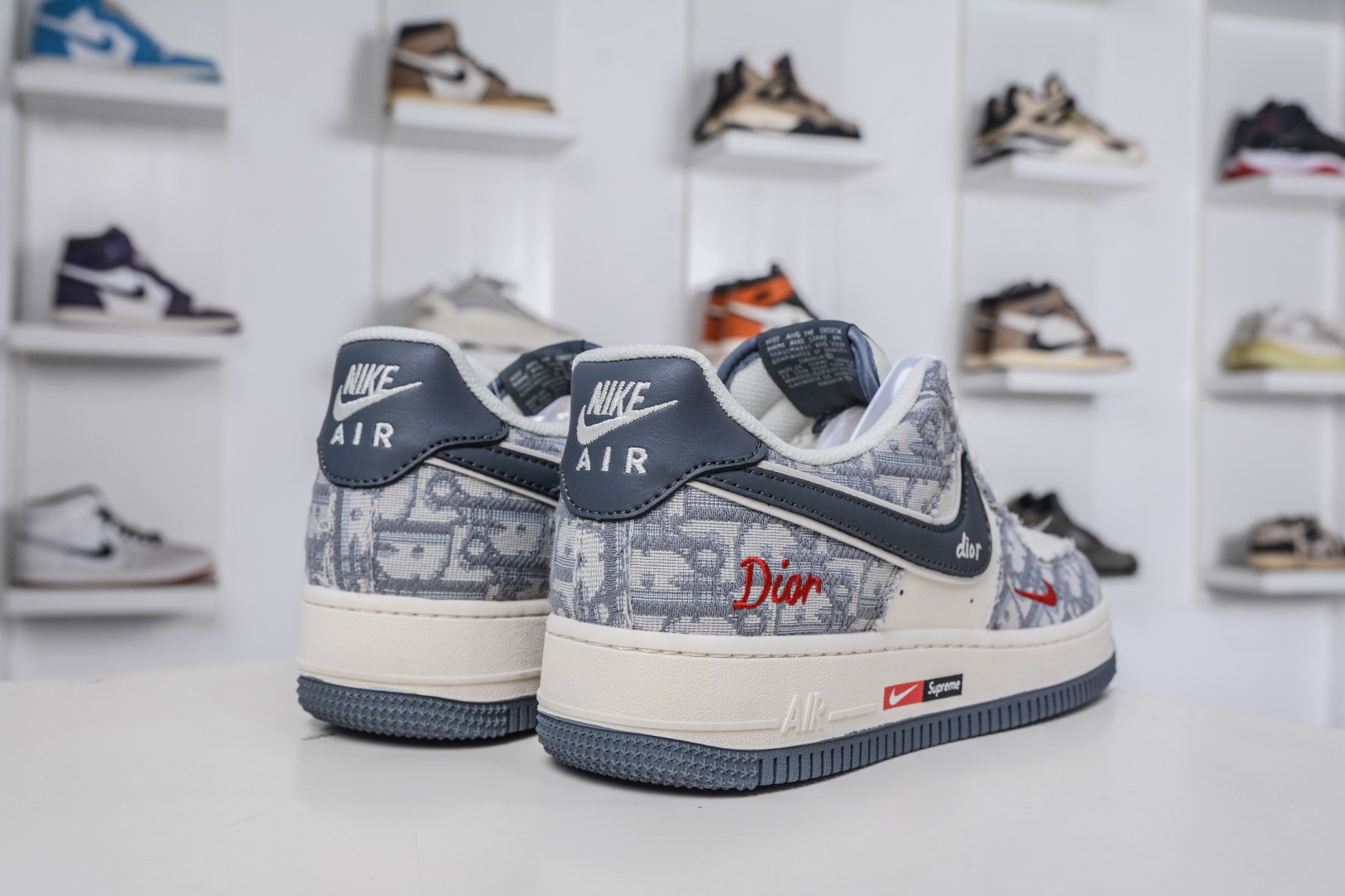 Nike Air Force 1 Low 07 x DIOR 迪奥联名-米白灰 MZ9588-807-High Quatity Cheap Brand wholesale wholesaler seller Clothes Bags handbags Sneakers Top Fashion Clothing Shoes from China Factory Chinese suppliers best Quality Beautiful Price Nike Air Force 1 Low 07 x DIOR 迪奥联名-米白灰 MZ9588-807
