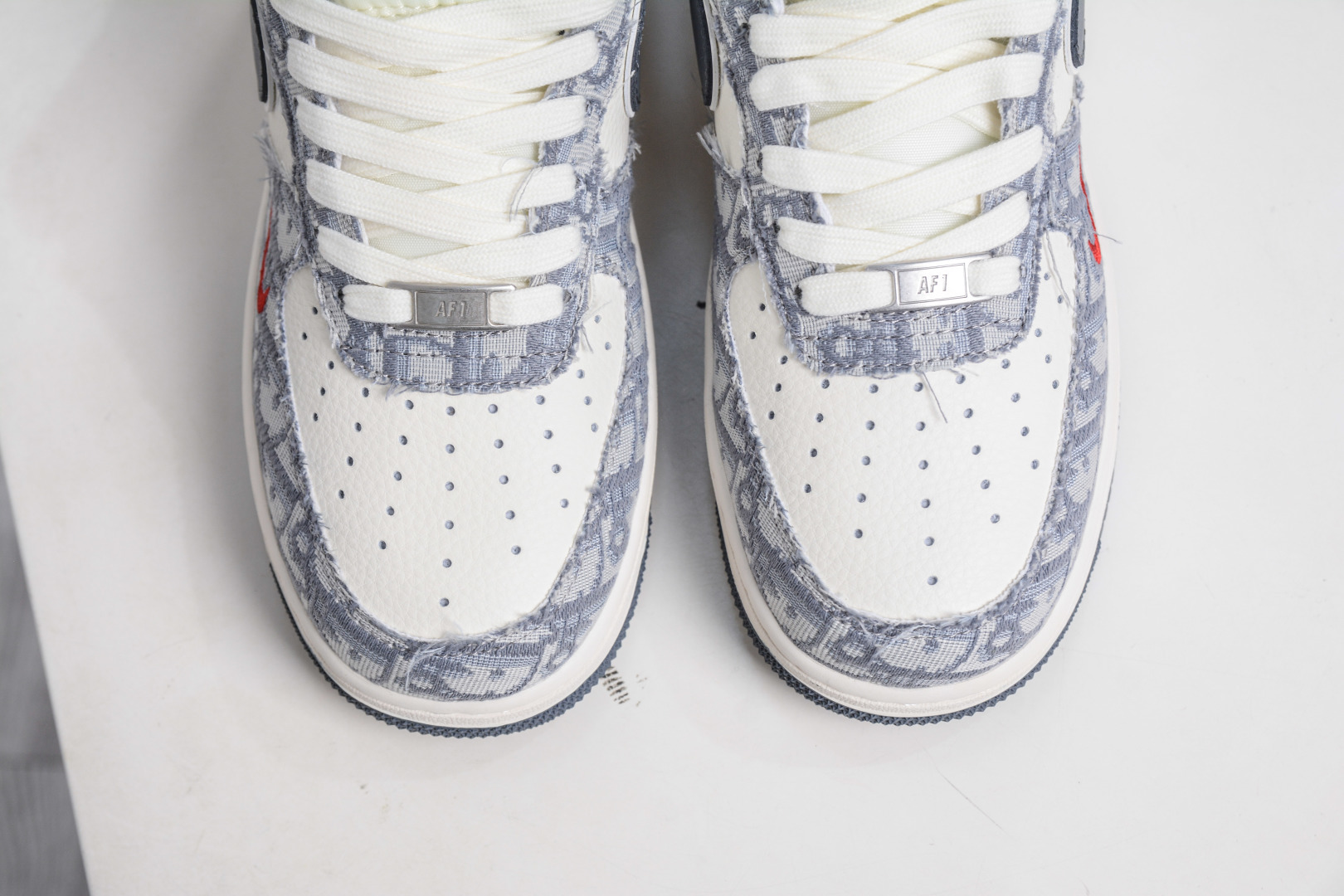 Nike Air Force 1 Low 07 x DIOR 迪奥联名-米白灰 MZ9588-807-High Quatity Cheap Brand wholesale wholesaler seller Clothes Bags handbags Sneakers Top Fashion Clothing Shoes from China Factory Chinese suppliers best Quality Beautiful Price Nike Air Force 1 Low 07 x DIOR 迪奥联名-米白灰 MZ9588-807