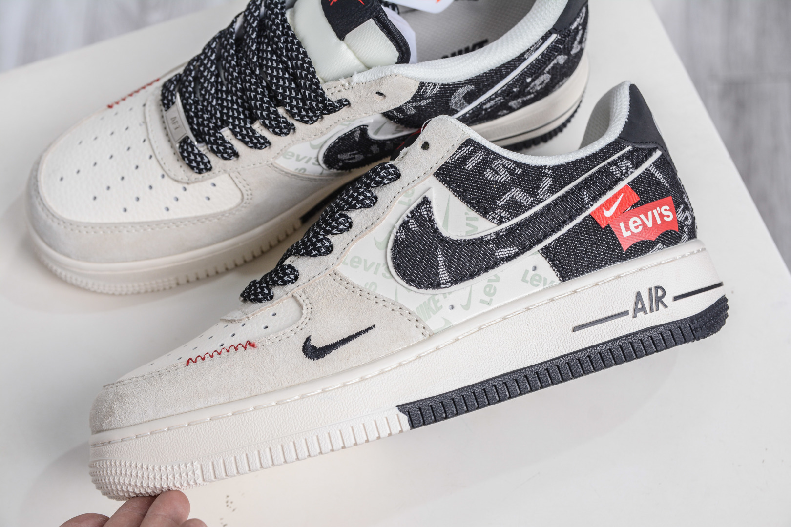 Nike Air Force 1 Low 07 x levi’s 李维斯联名-米灰黑牛仔 MZ9588-800-High Quatity Cheap Brand wholesale wholesaler seller Clothes Bags handbags Sneakers Top Fashion Clothing Shoes from China Factory Chinese suppliers best Quality Beautiful Price Nike Air Force 1 Low 07 x levi’s 李维斯联名-米灰黑牛仔 MZ9588-800