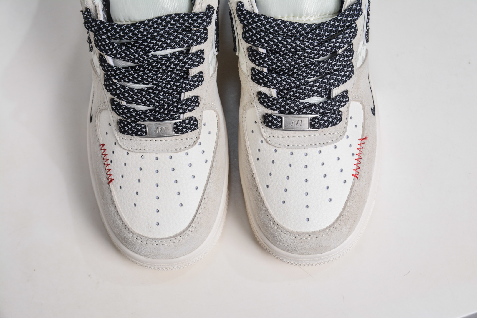 Nike Air Force 1 Low 07 x levi’s 李维斯联名-米灰黑牛仔 MZ9588-800-High Quatity Cheap Brand wholesale wholesaler seller Clothes Bags handbags Sneakers Top Fashion Clothing Shoes from China Factory Chinese suppliers best Quality Beautiful Price Nike Air Force 1 Low 07 x levi’s 李维斯联名-米灰黑牛仔 MZ9588-800