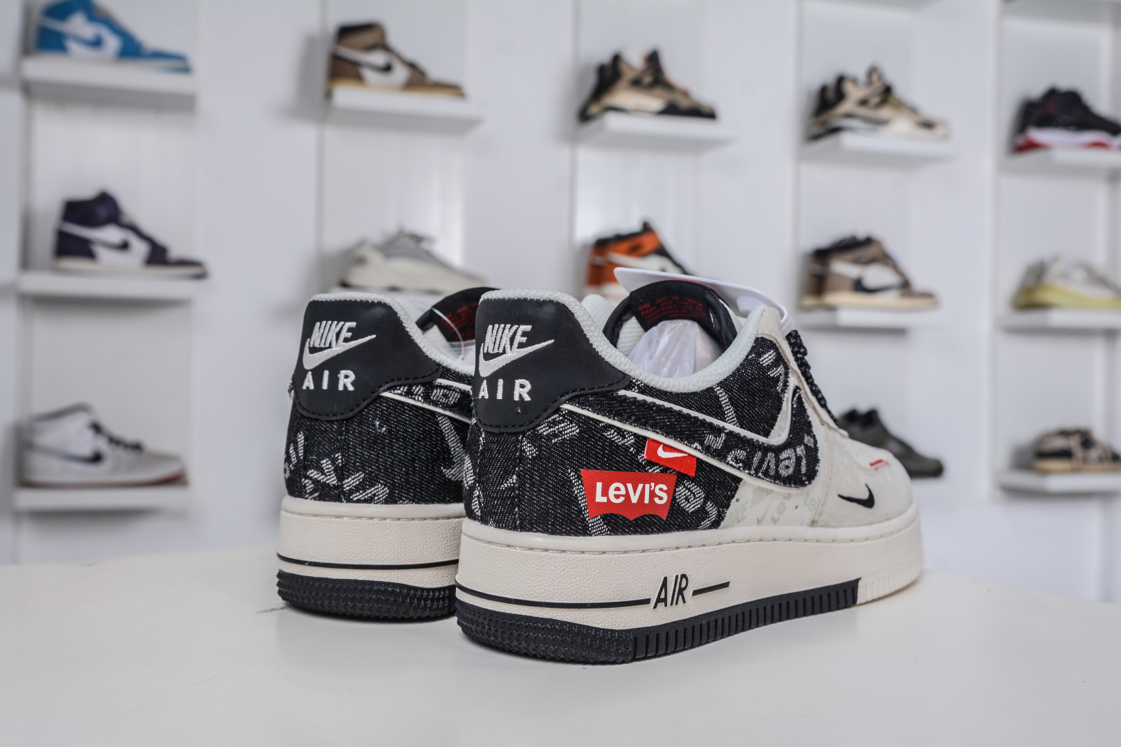Nike Air Force 1 Low 07 x levi’s 李维斯联名-米灰黑牛仔 MZ9588-800-High Quatity Cheap Brand wholesale wholesaler seller Clothes Bags handbags Sneakers Top Fashion Clothing Shoes from China Factory Chinese suppliers best Quality Beautiful Price Nike Air Force 1 Low 07 x levi’s 李维斯联名-米灰黑牛仔 MZ9588-800