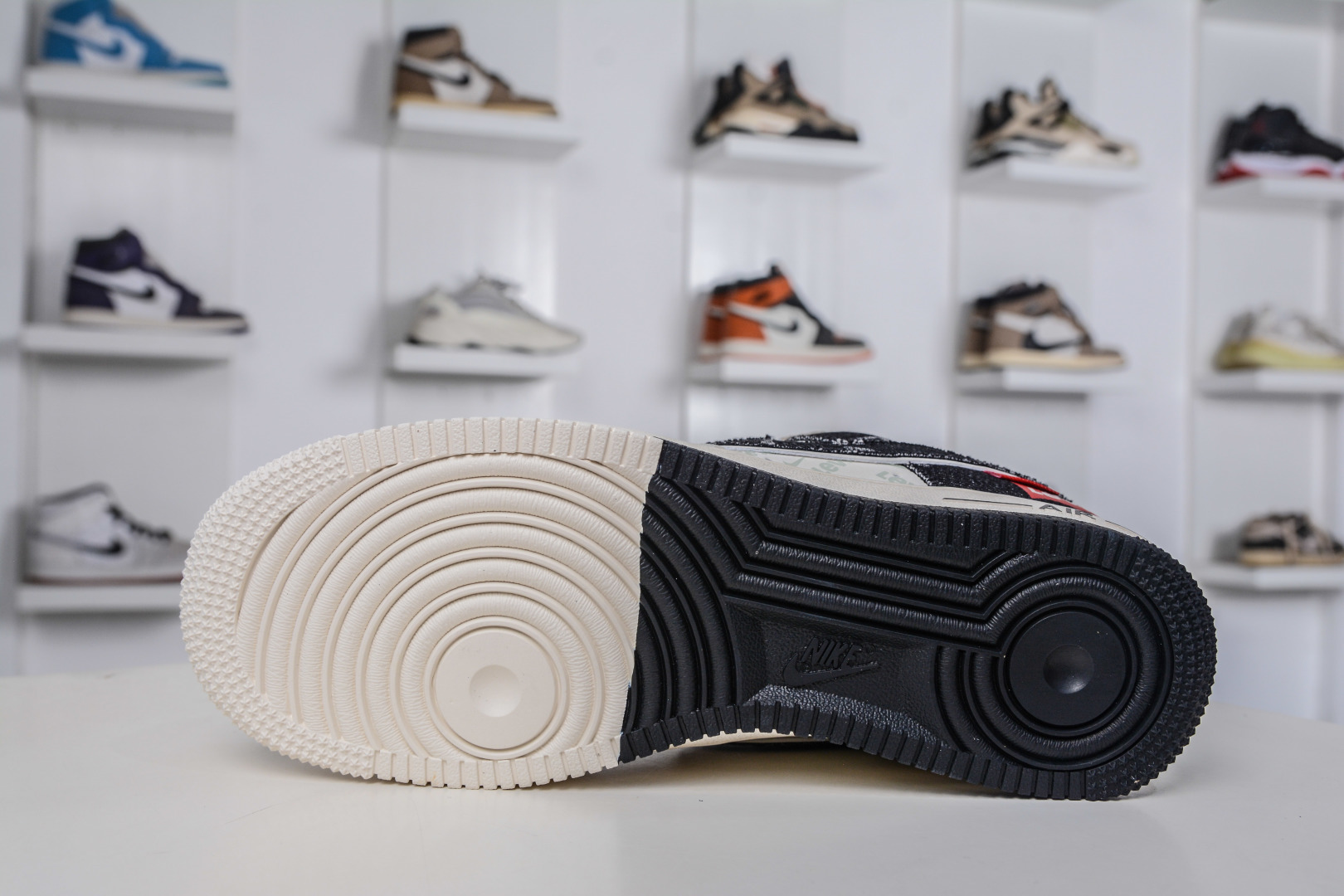 Nike Air Force 1 Low 07 x levi’s 李维斯联名-米灰黑牛仔 MZ9588-800-High Quatity Cheap Brand wholesale wholesaler seller Clothes Bags handbags Sneakers Top Fashion Clothing Shoes from China Factory Chinese suppliers best Quality Beautiful Price Nike Air Force 1 Low 07 x levi’s 李维斯联名-米灰黑牛仔 MZ9588-800