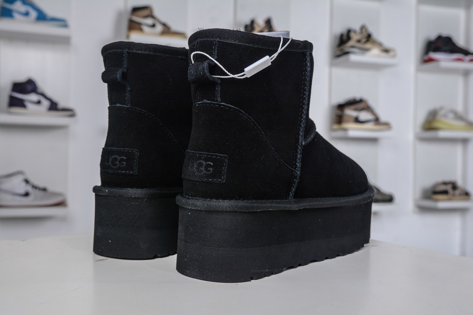 260 UGG Mini中桶厚底5cm 黑色 小书爆款 广州外贸大厂生产 鞋头到鞋垫真羊皮毛一体 1134991