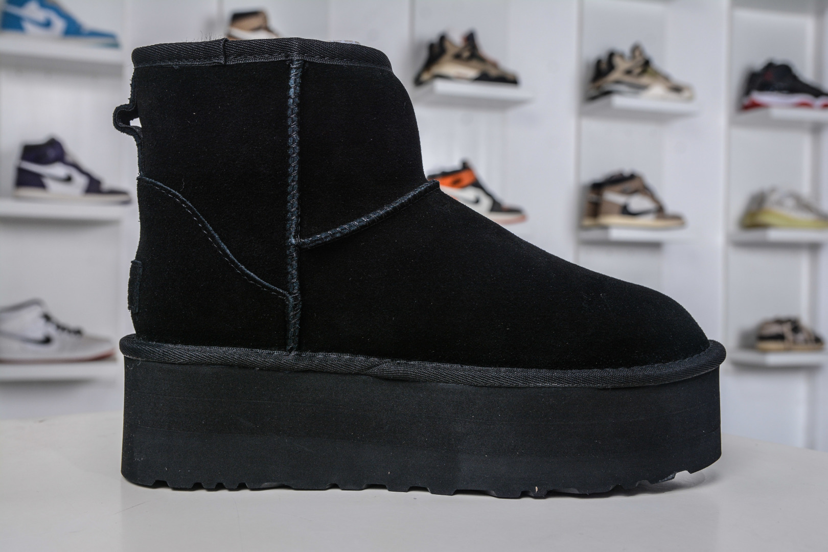 260 UGG Mini中桶厚底5cm 黑色 小书爆款 广州外贸大厂生产 鞋头到鞋垫真羊皮毛一体 1134991