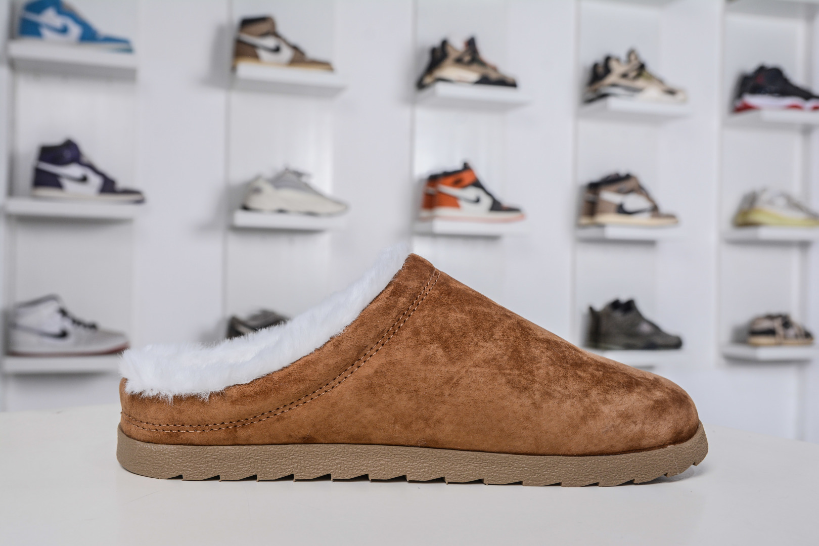 180 alo yoga Recovery Mode 舒适简约 静音防磨包头拖鞋 男女同款 棕色