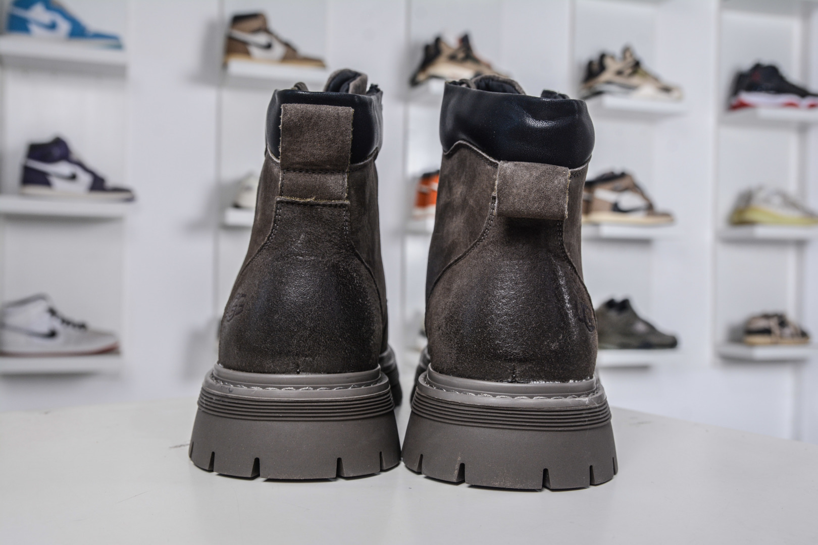 UGG Tasman Weather Hybrid 塔斯曼混合系列轻量休闲鞋