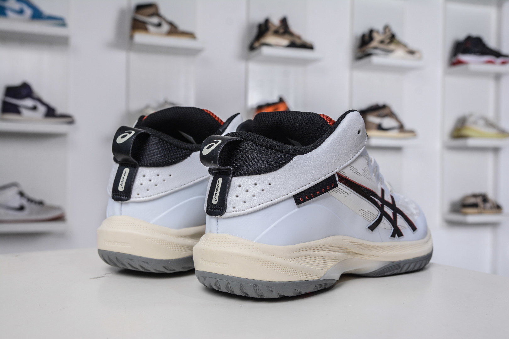 220 Asics Gelhoop V17 S亚瑟士 减震助弹防滑篮球鞋 1063A101-104