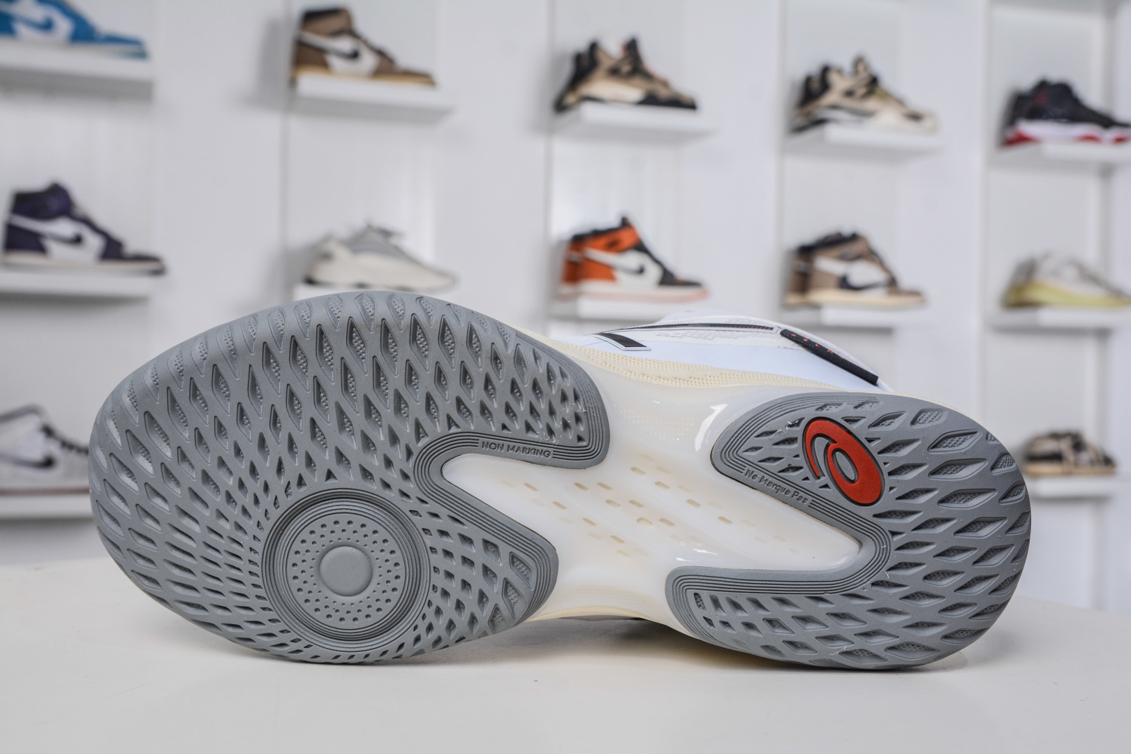 220 Asics Gelhoop V17 S亚瑟士 减震助弹防滑篮球鞋 1063A101-104