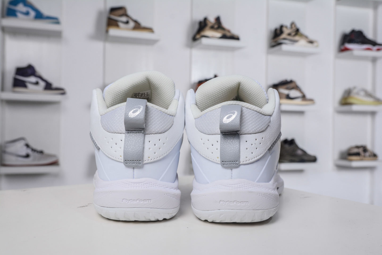 220 Asics Gelhoop V17 S亚瑟士 减震助弹防滑篮球鞋 1063A096-100