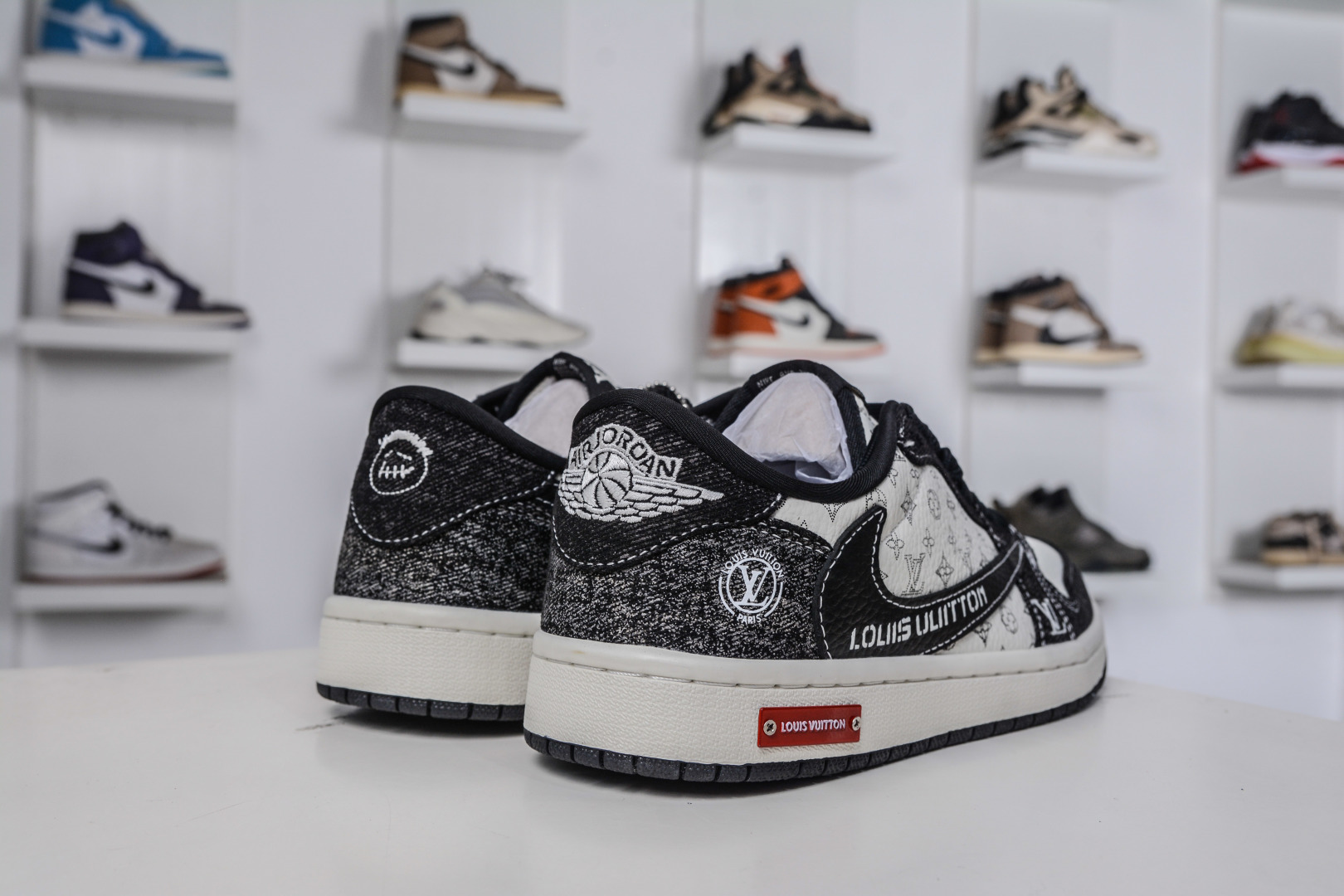TS x Air Jordan x Louis Vuitton X Supreme AJ1 Low 倒钩低帮LV SUP 联名-白黑牛仔 SC0601-054