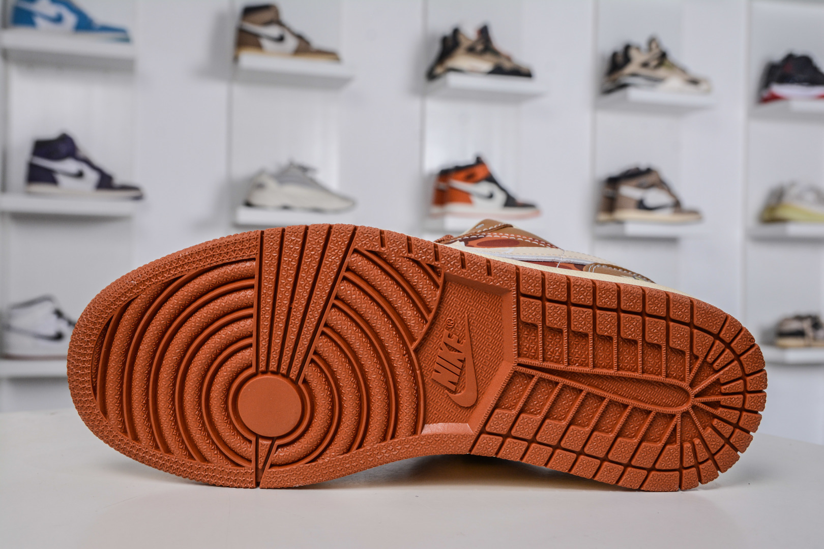 Air Jordan 1 Retro Low x Bape 猿人头联名-古铜褐 QG1988-014