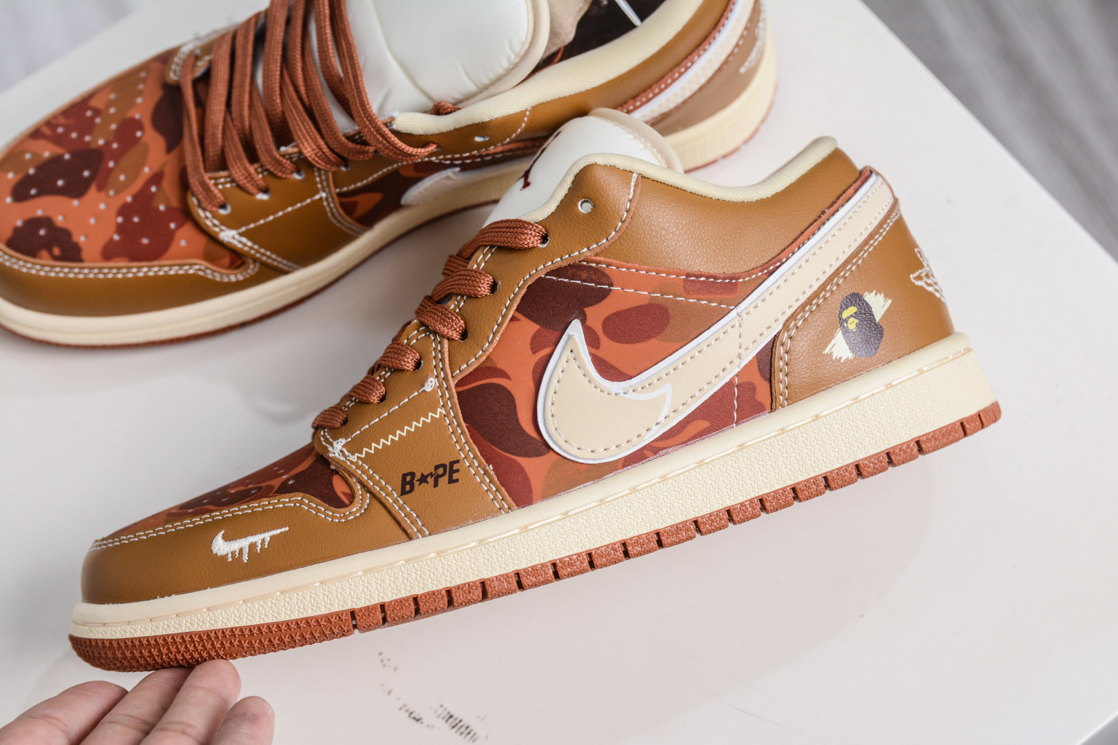 Air Jordan 1 Retro Low x Bape 猿人头联名-古铜褐 QG1988-014