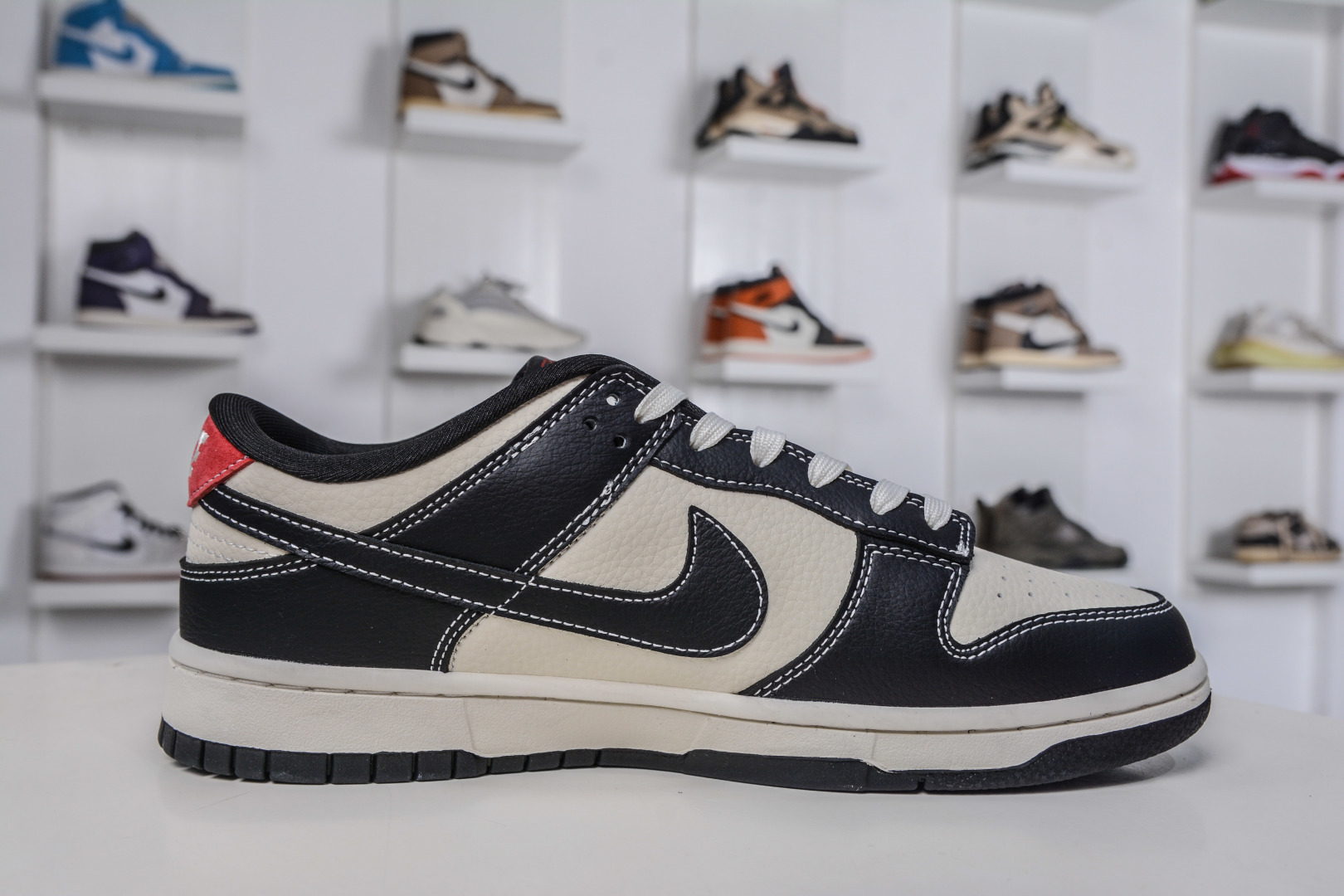 270 Nike SB Dunk Low x Balenciaga 巴黎世家联名-米白黑红 DS6608-016