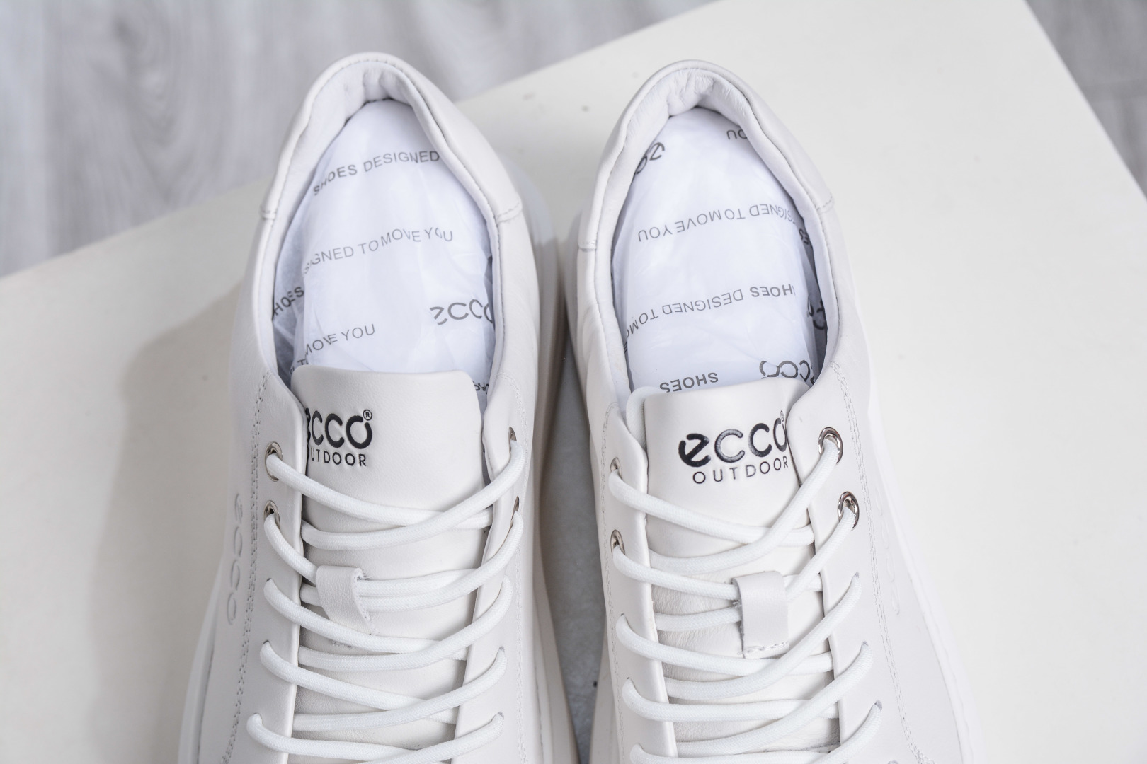 300 Ecco爱步休闲鞋子男鞋 透气防水百搭休闲板鞋 柔酷7号系列经典小白鞋