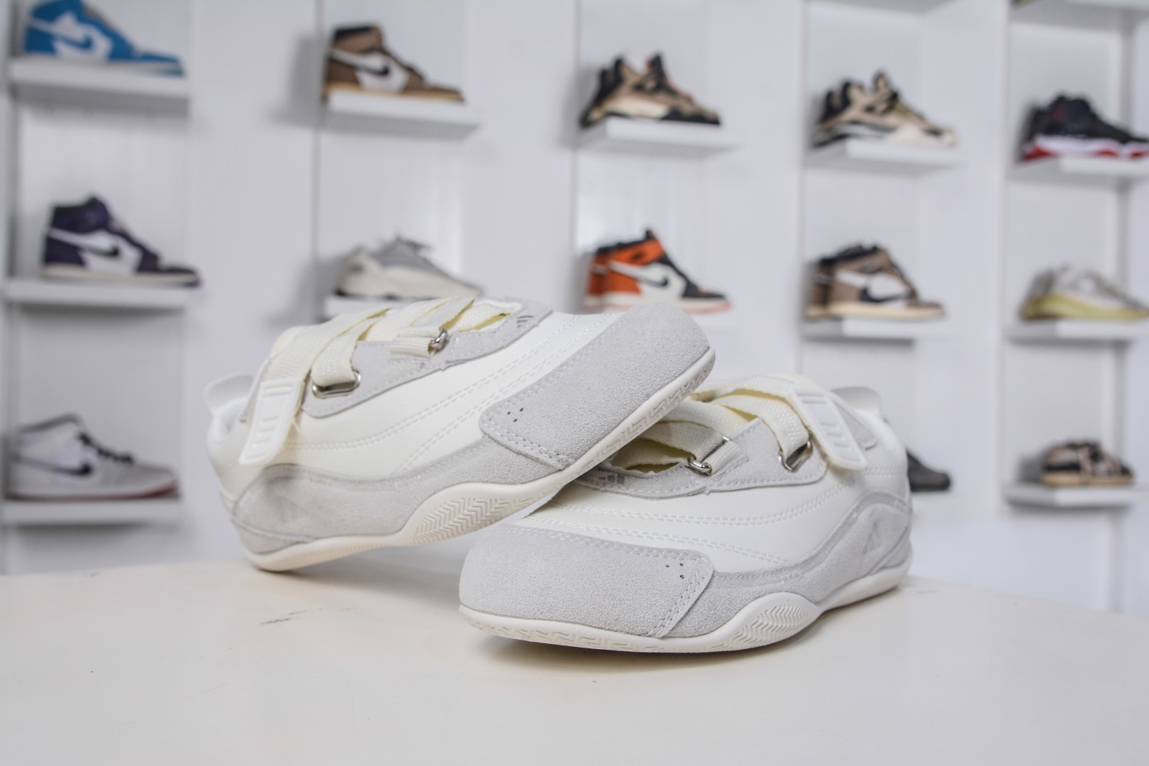 170 AD Urban Reverie Fos 白灰 魔术贴城市芭蕾风薄底休闲鞋 JQ9390