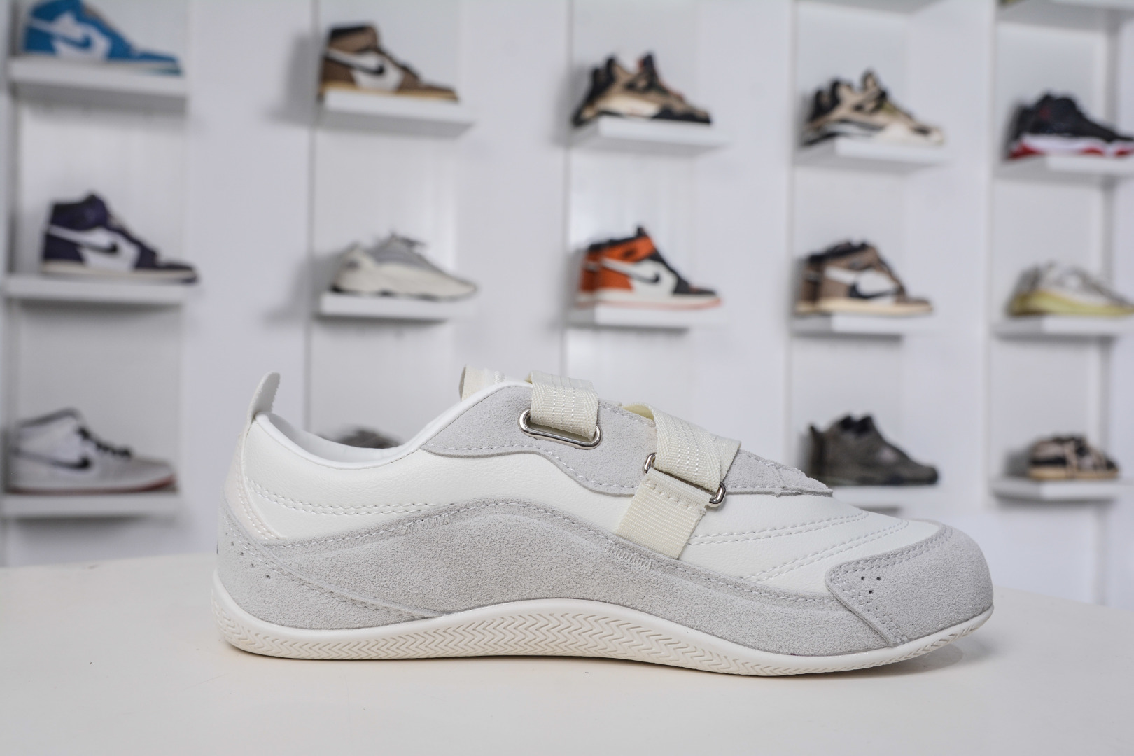 170 AD Urban Reverie Fos 白灰 魔术贴城市芭蕾风薄底休闲鞋 JQ9390