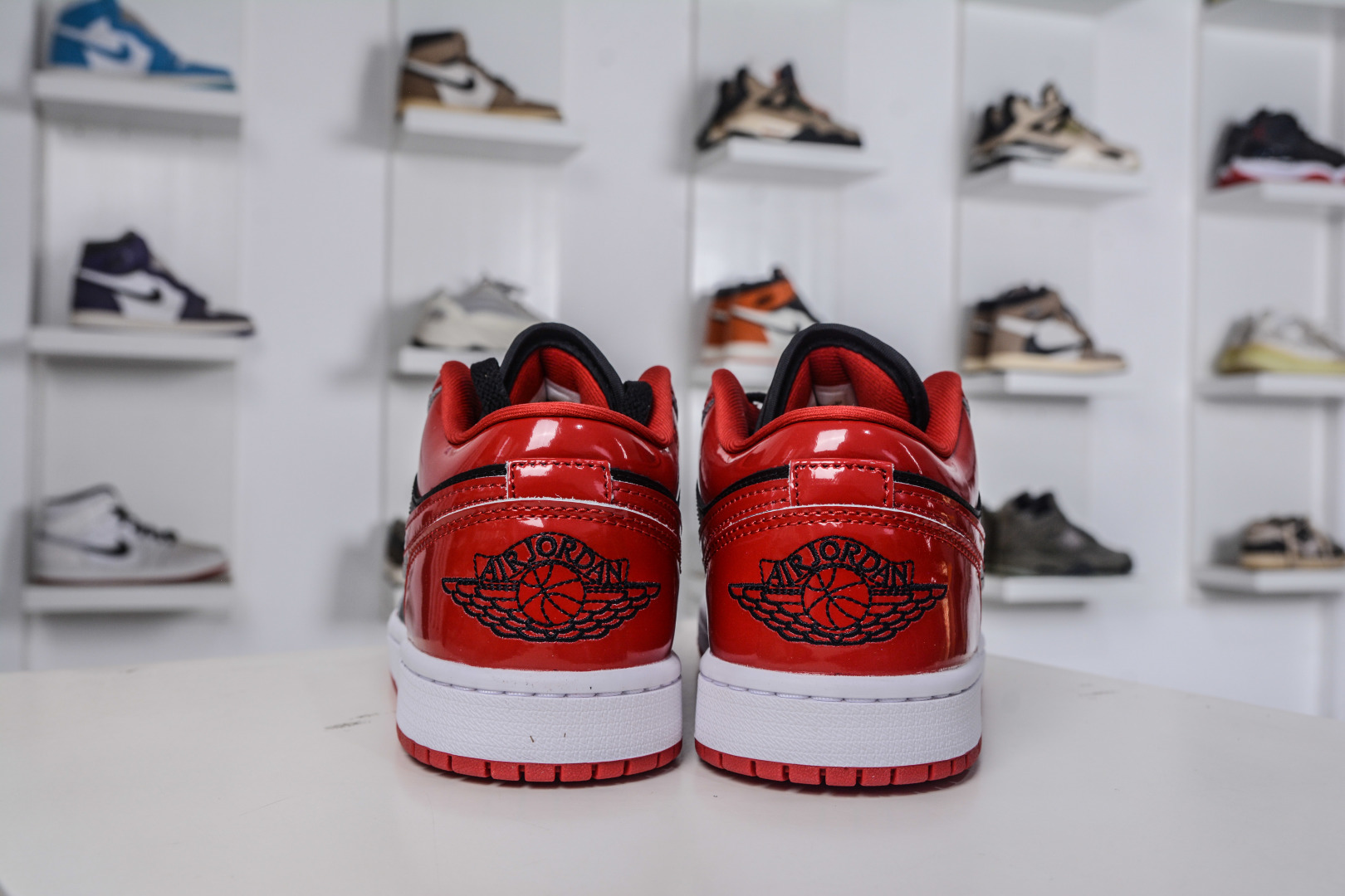 Air Jordan AJ1 Low 低帮 漆皮黑红 HV4089-006