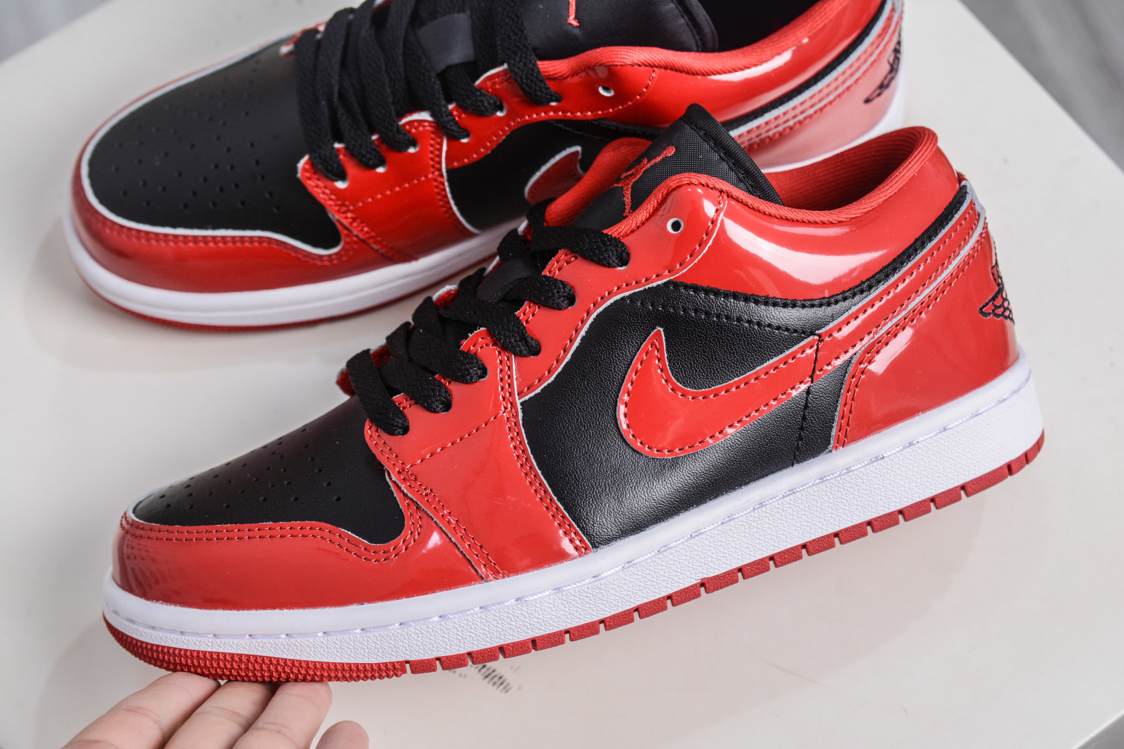 Air Jordan AJ1 Low 低帮 漆皮黑红 HV4089-006