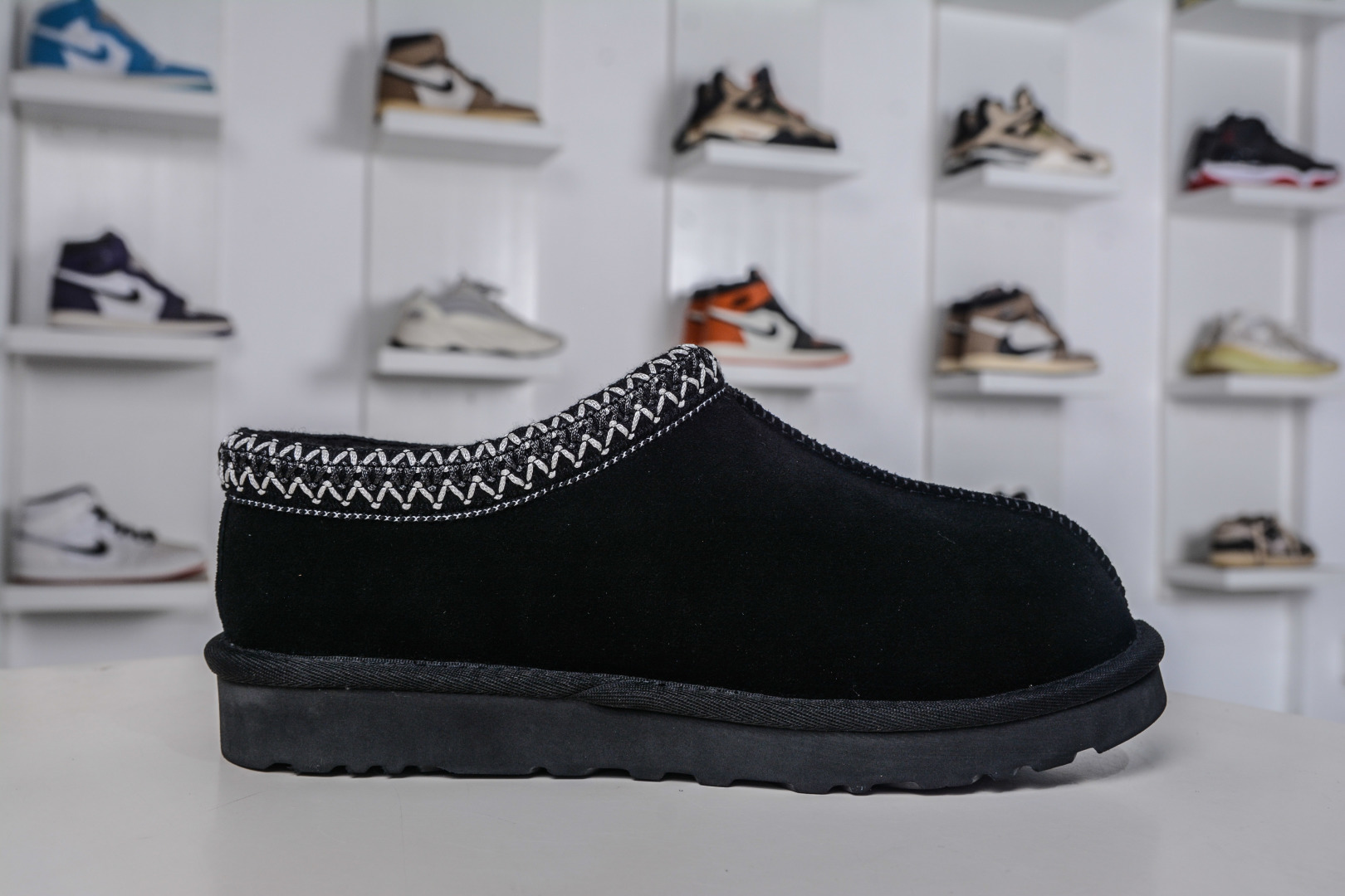 220 230 UGG Tazz 民族风薄底 黑色 男女款 小红书爆款 5955 BLK-Chinese UA Cheap High Quatity Brand Clothes Bags handbags Sneakers wholesale wholesaler seller from China Factory suppliers Fashion Clothing Shoes best Quality Beautiful Price 220 230 UGG Tazz 民族风薄底 黑色 男女款 小红书爆款 5955 BLK