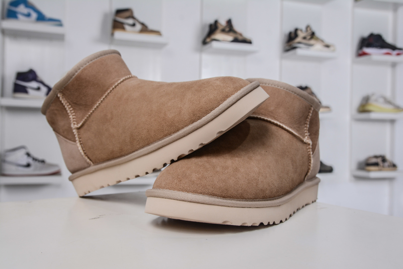 230 190 多版本供应 UGG Mini薄底 沙色 1116109-Chinese UA Cheap High Quatity Brand Clothes Bags handbags Sneakers wholesale wholesaler seller from China Factory suppliers Fashion Clothing Shoes best Quality Beautiful Price 230 190 多版本供应 UGG Mini薄底 沙色 1116109